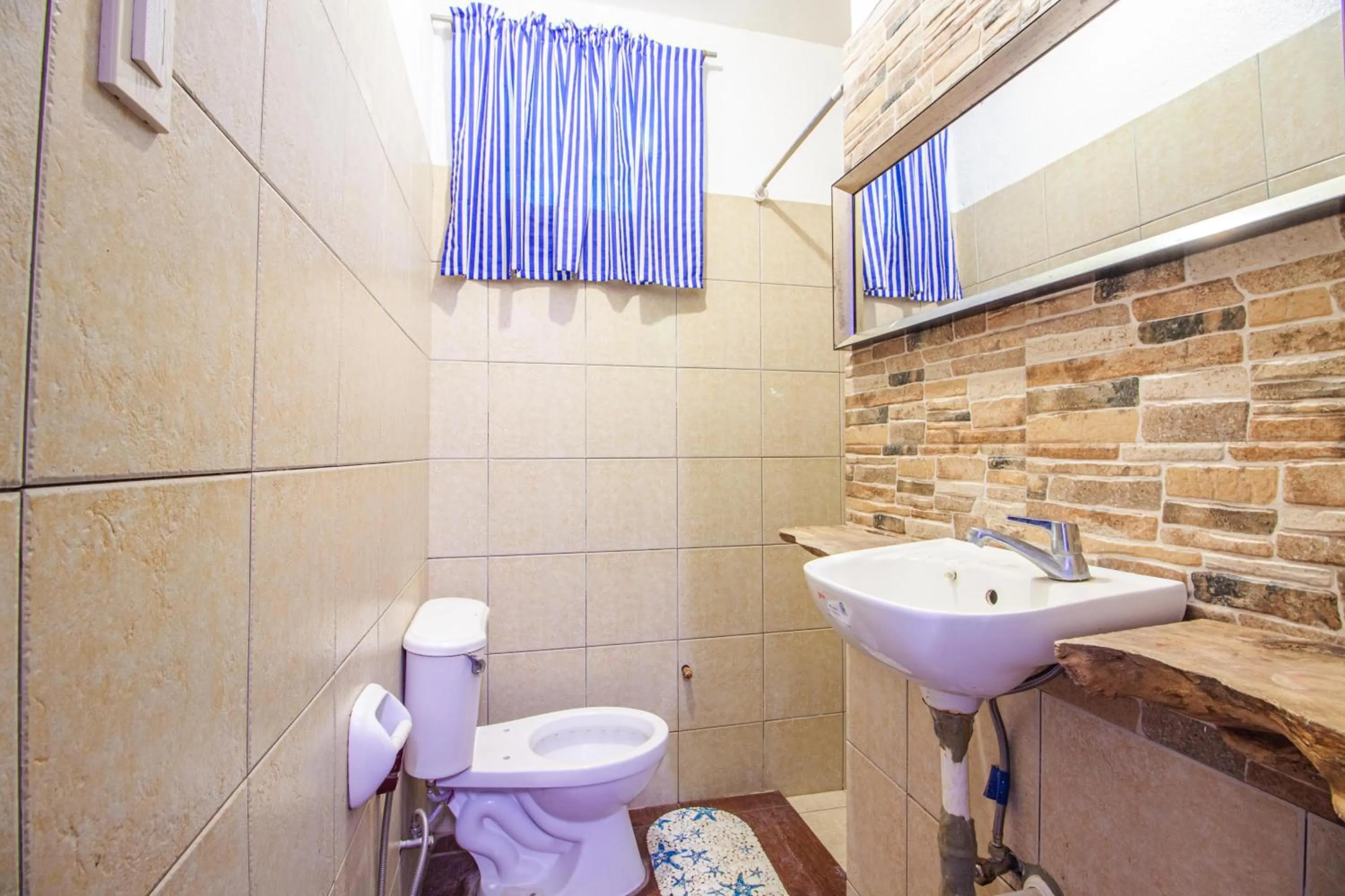 Shower in Sheldan 2 Private Hotspring Resort