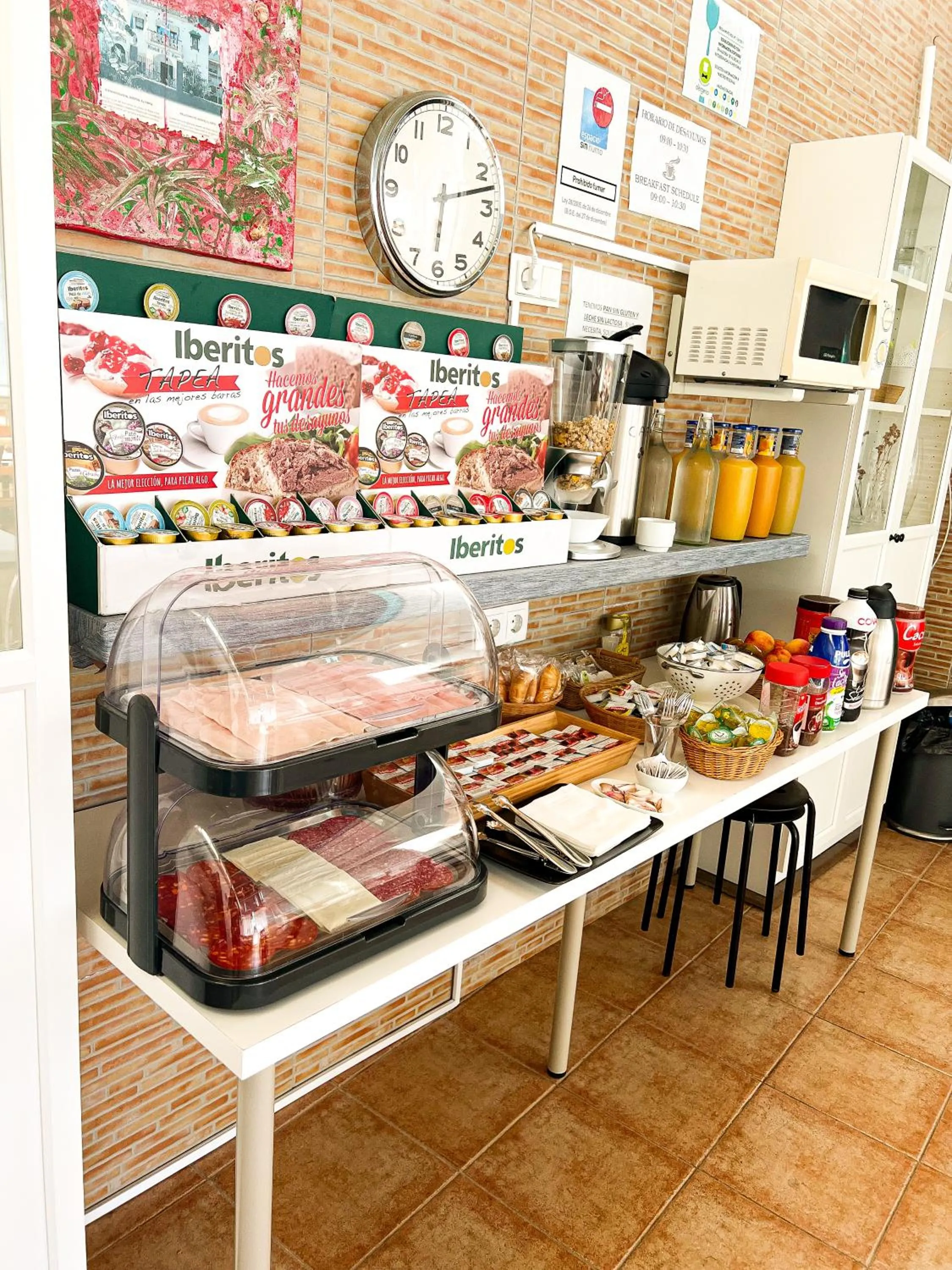 Breakfast in Hostal El Faro