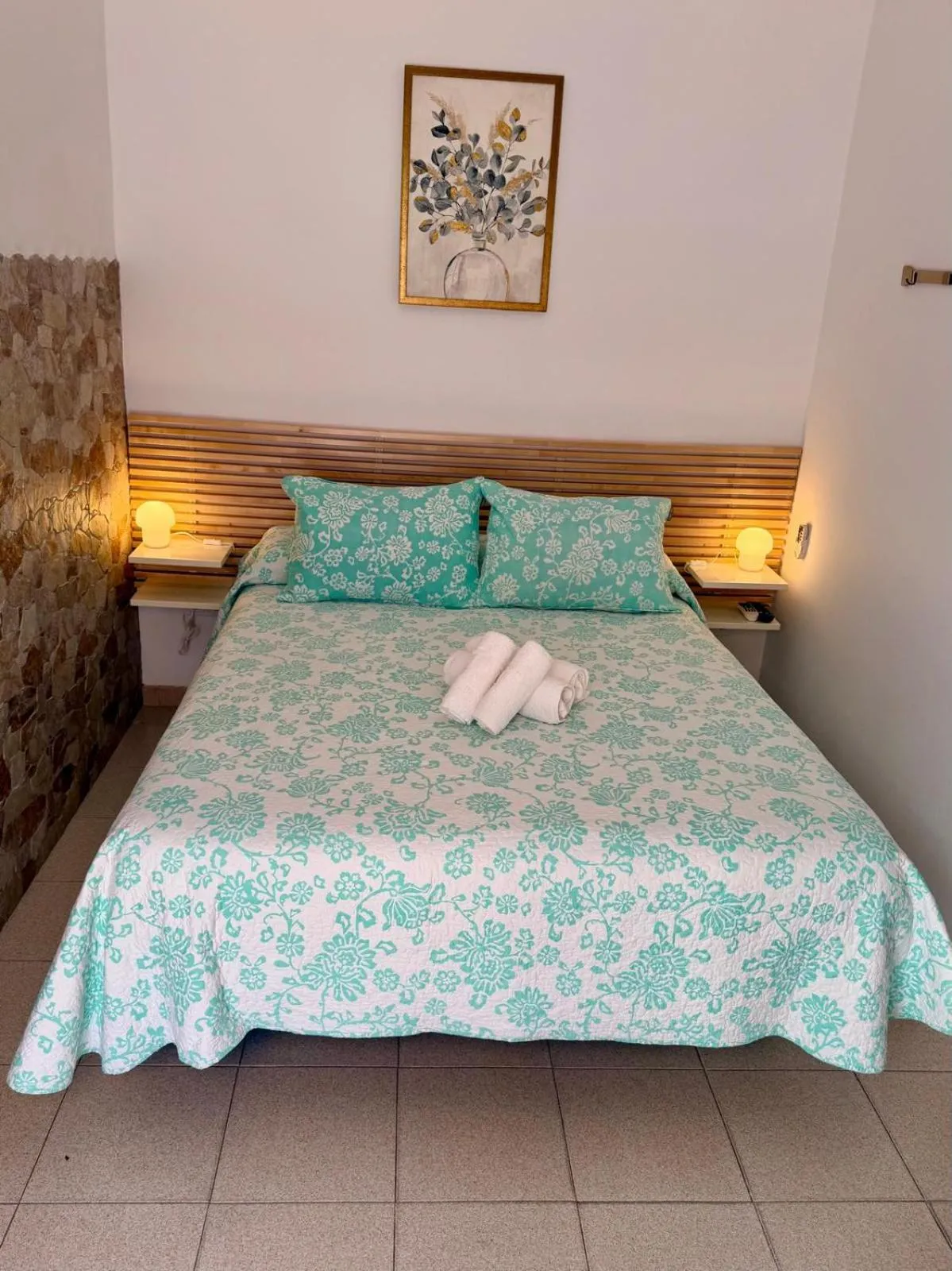 Bed in Hostal El Faro