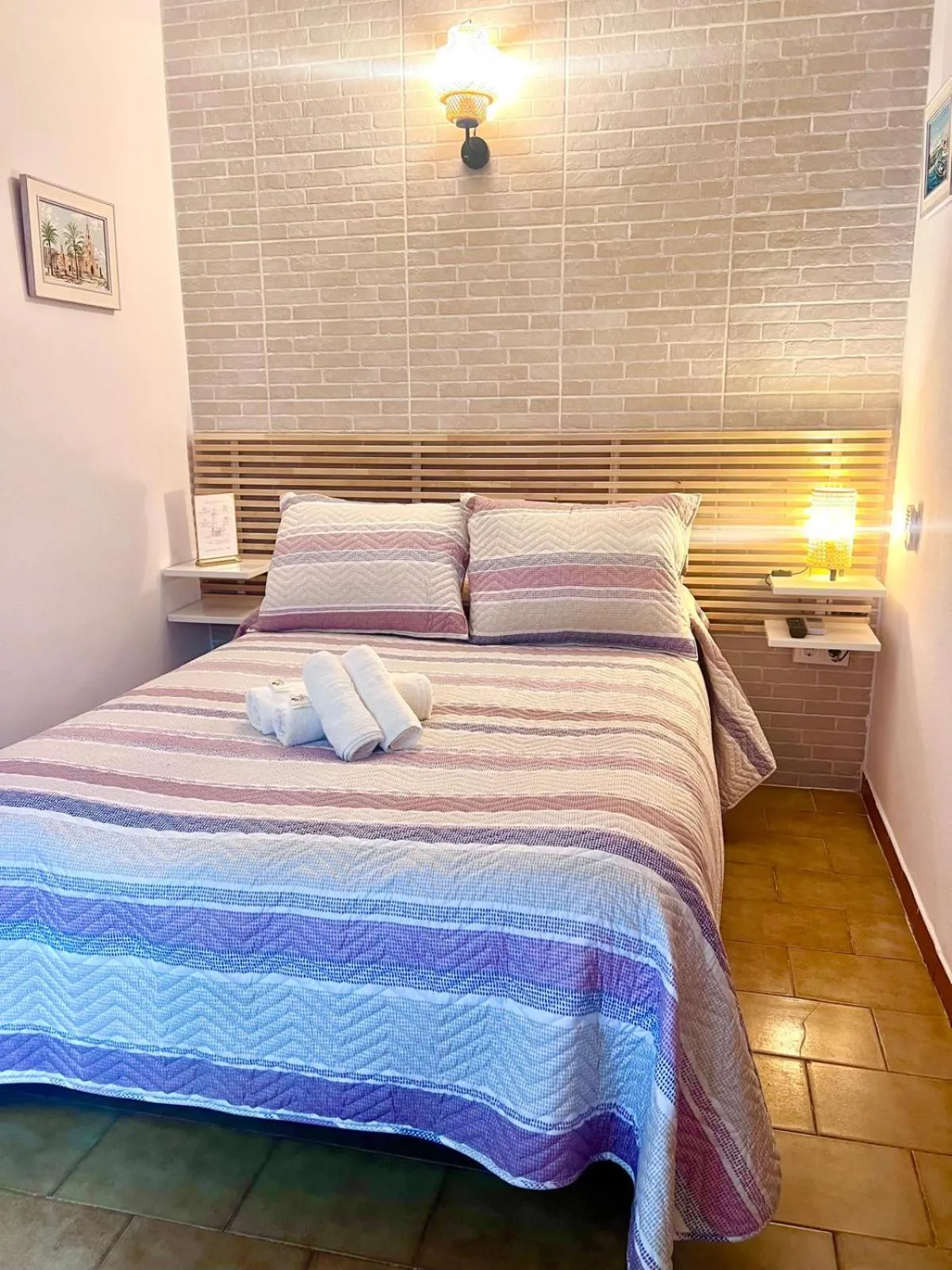 Photo of the whole room, Bed in Hostal El Faro