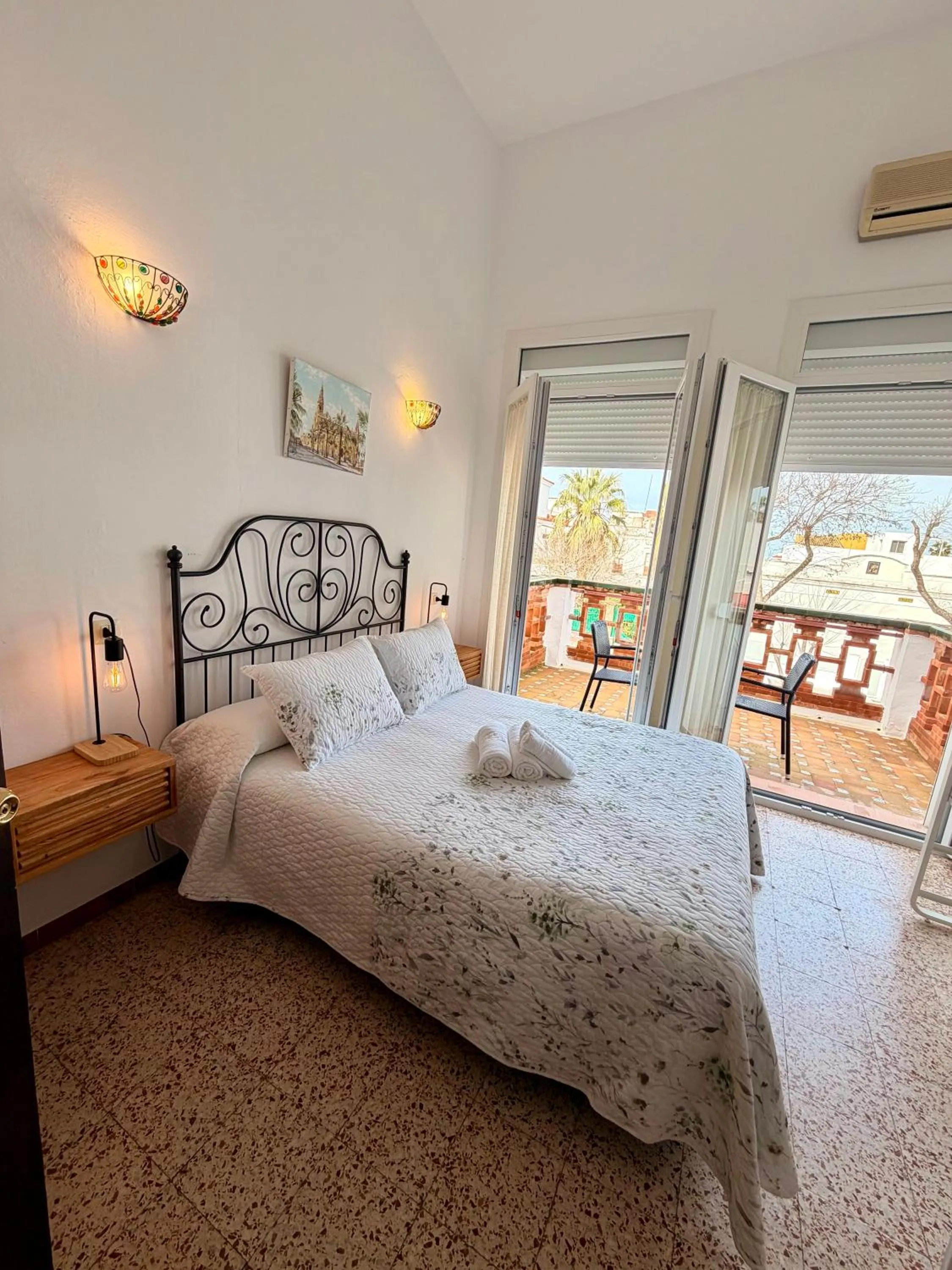 Photo of the whole room, Bed in Hostal El Faro