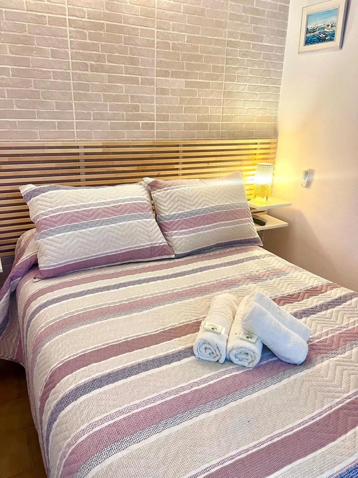 Bed in Hostal El Faro