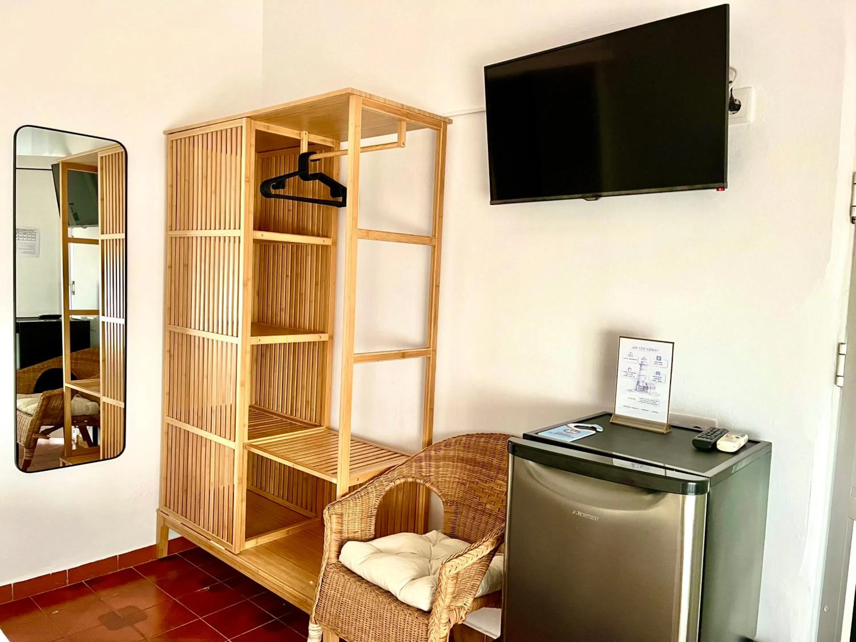 wardrobe in Hostal El Faro