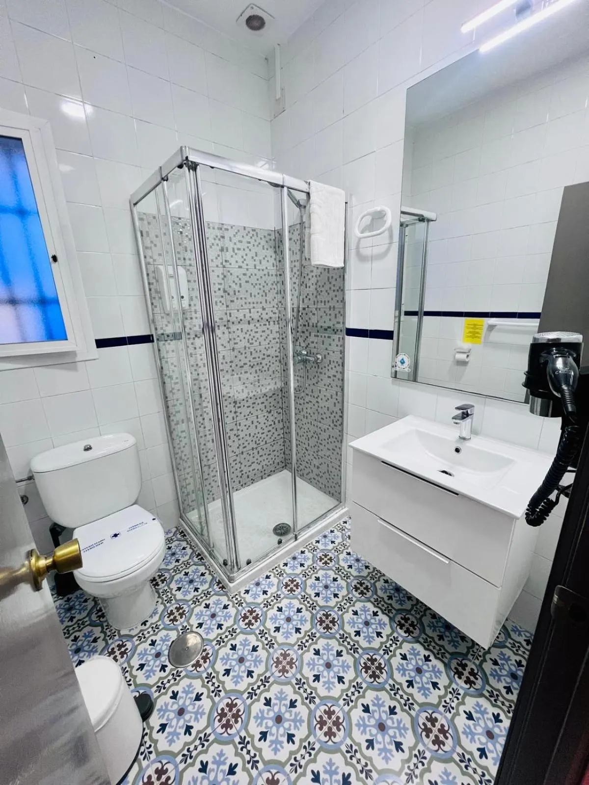 Bathroom in Hostal El Faro