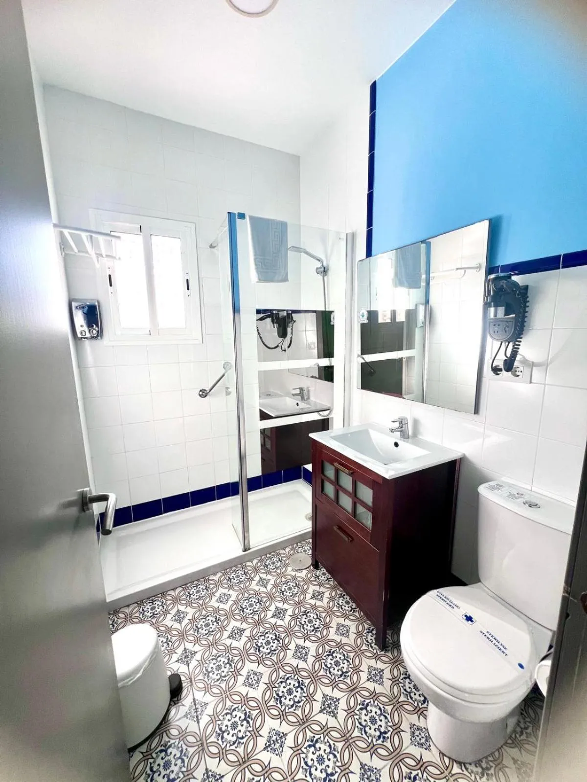 Bathroom in Hostal El Faro