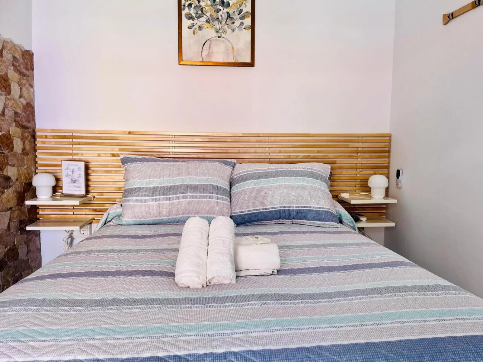 Bed in Hostal El Faro