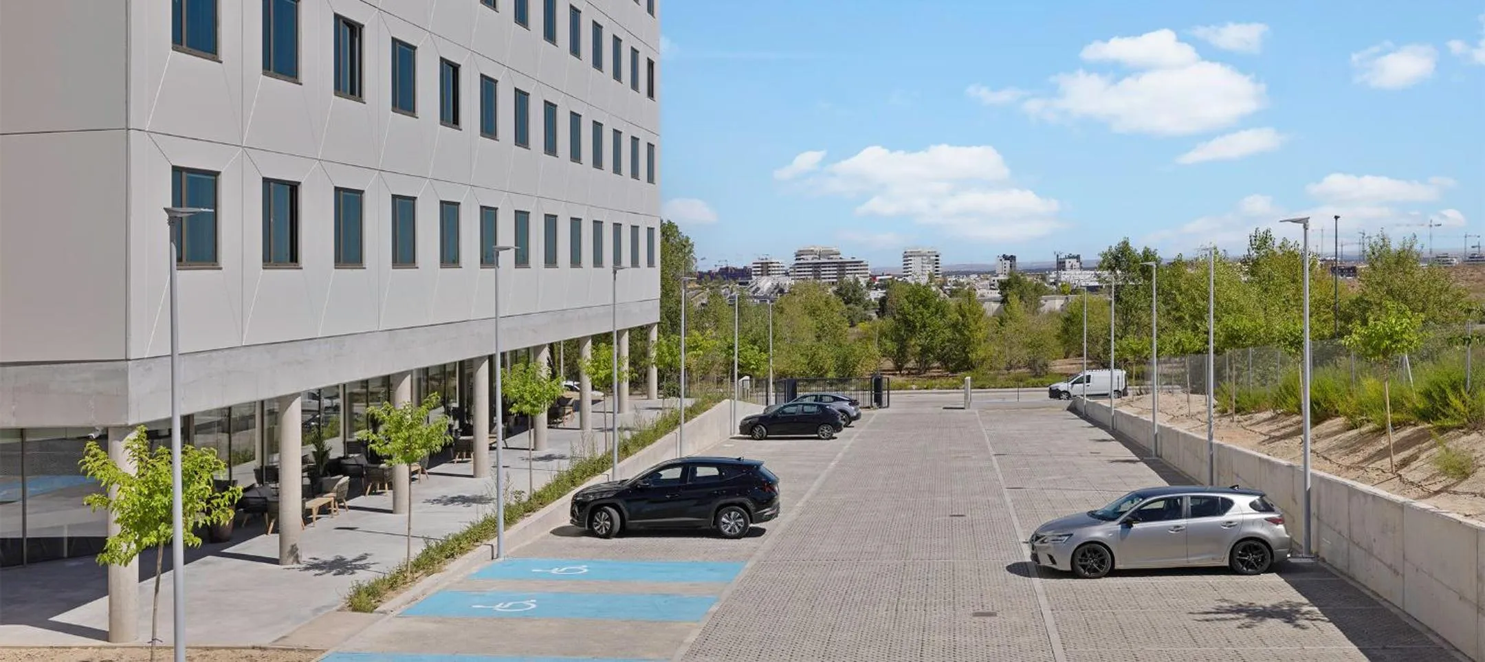 Parking in B&B HOTEL Madrid Tres Cantos