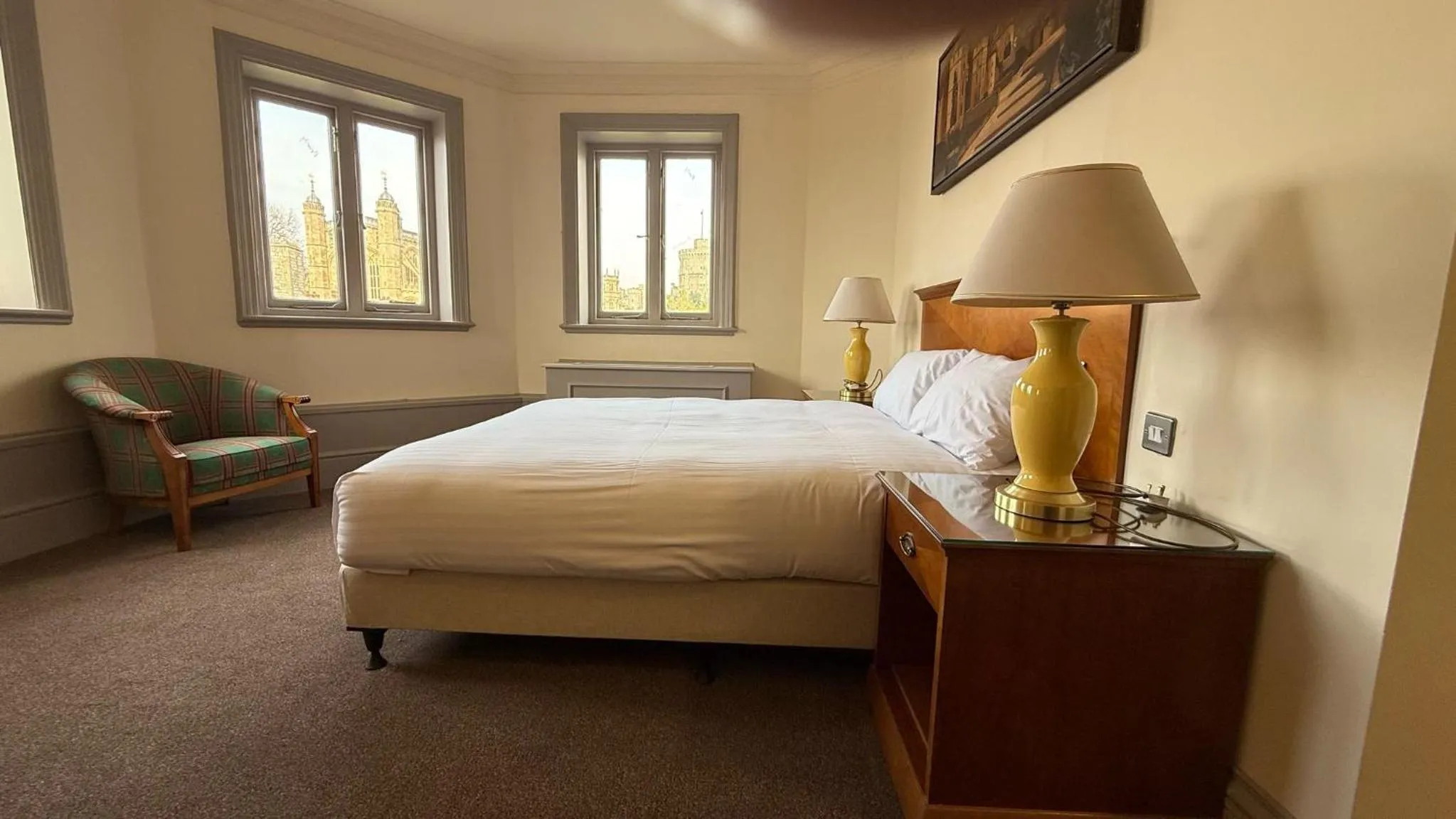 Bed in Harte & Garter