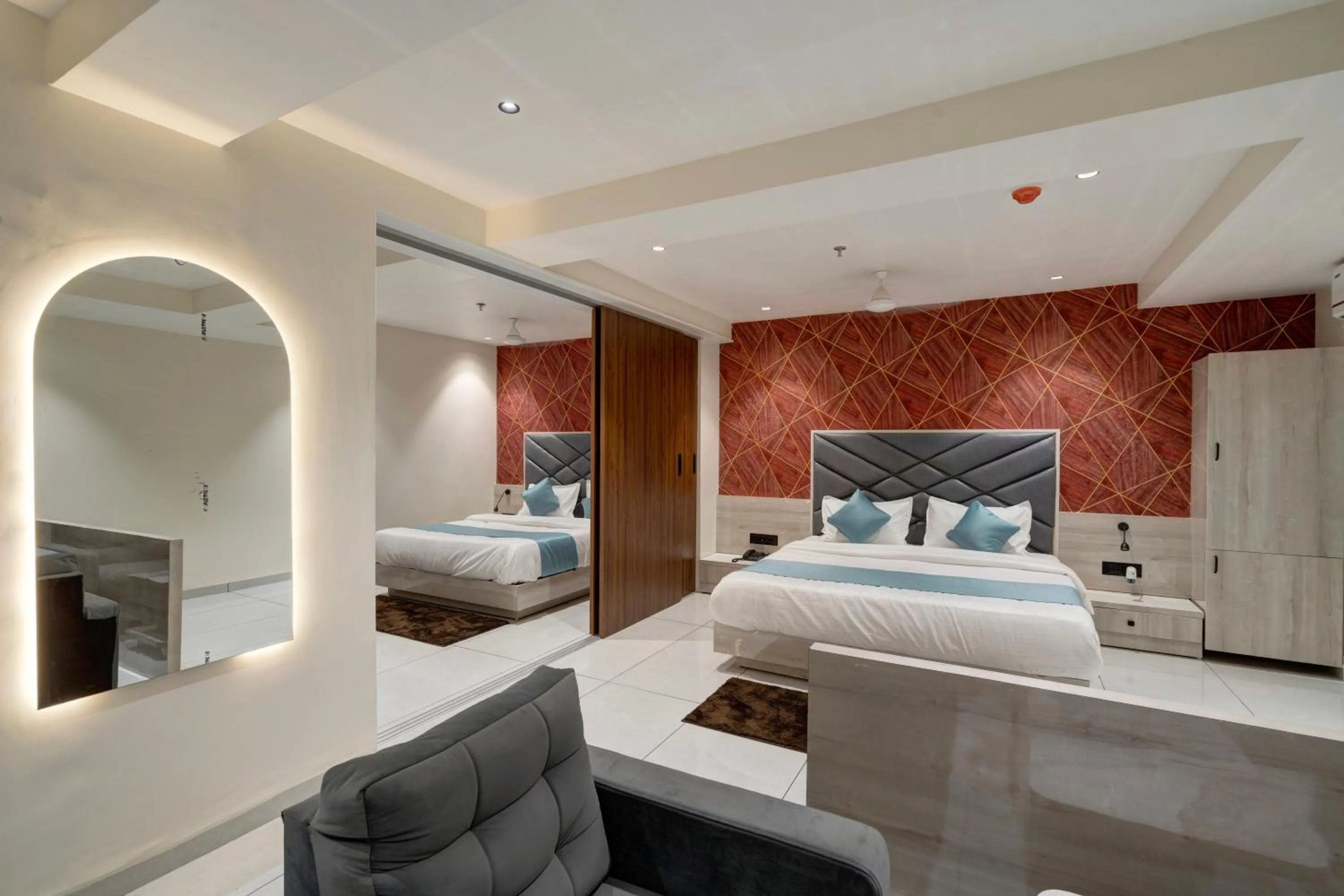 Bed in Hotel Shrimad Villa Gandhinagar