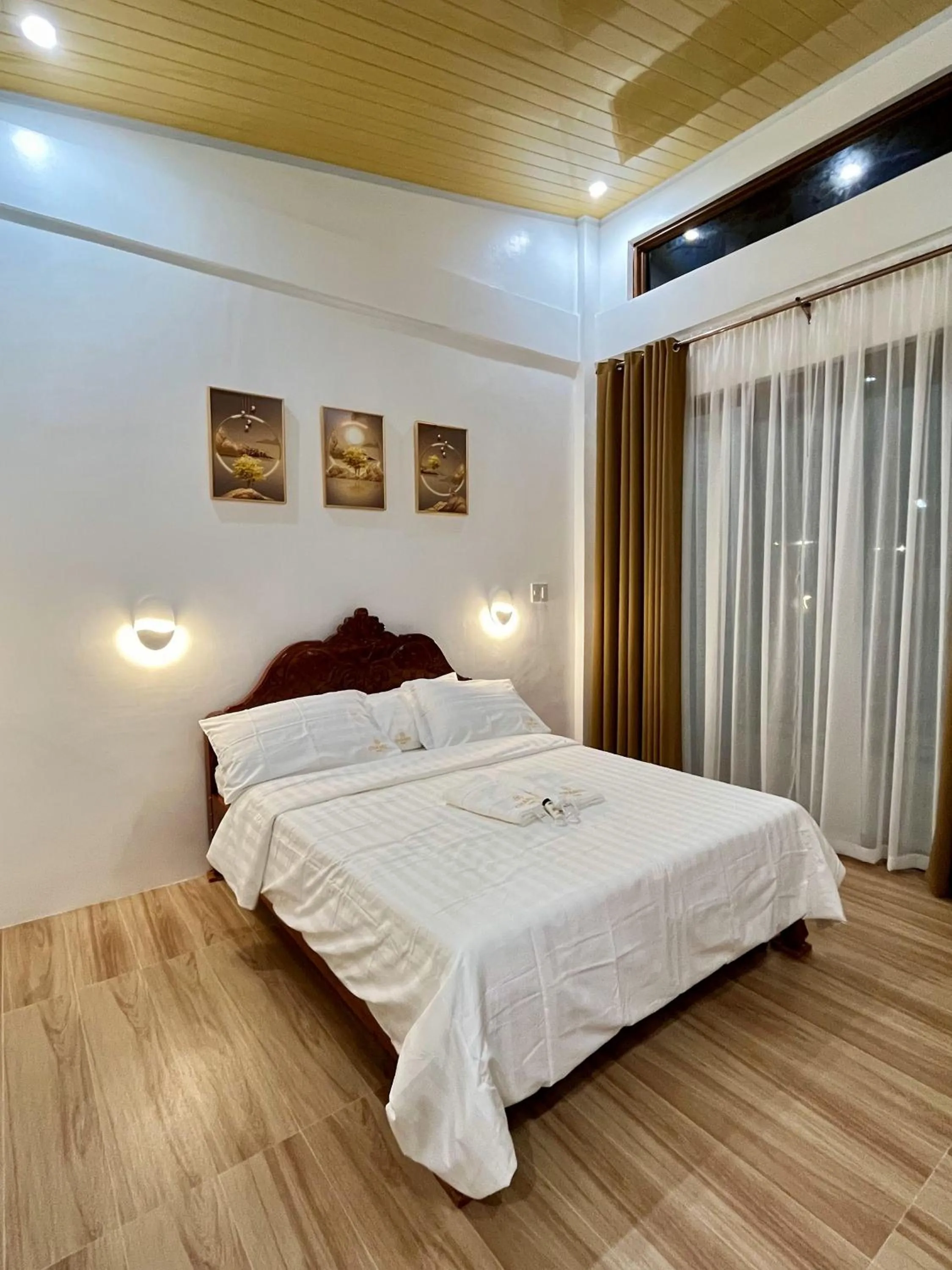 Bed in Villa Mercedes Private Resort