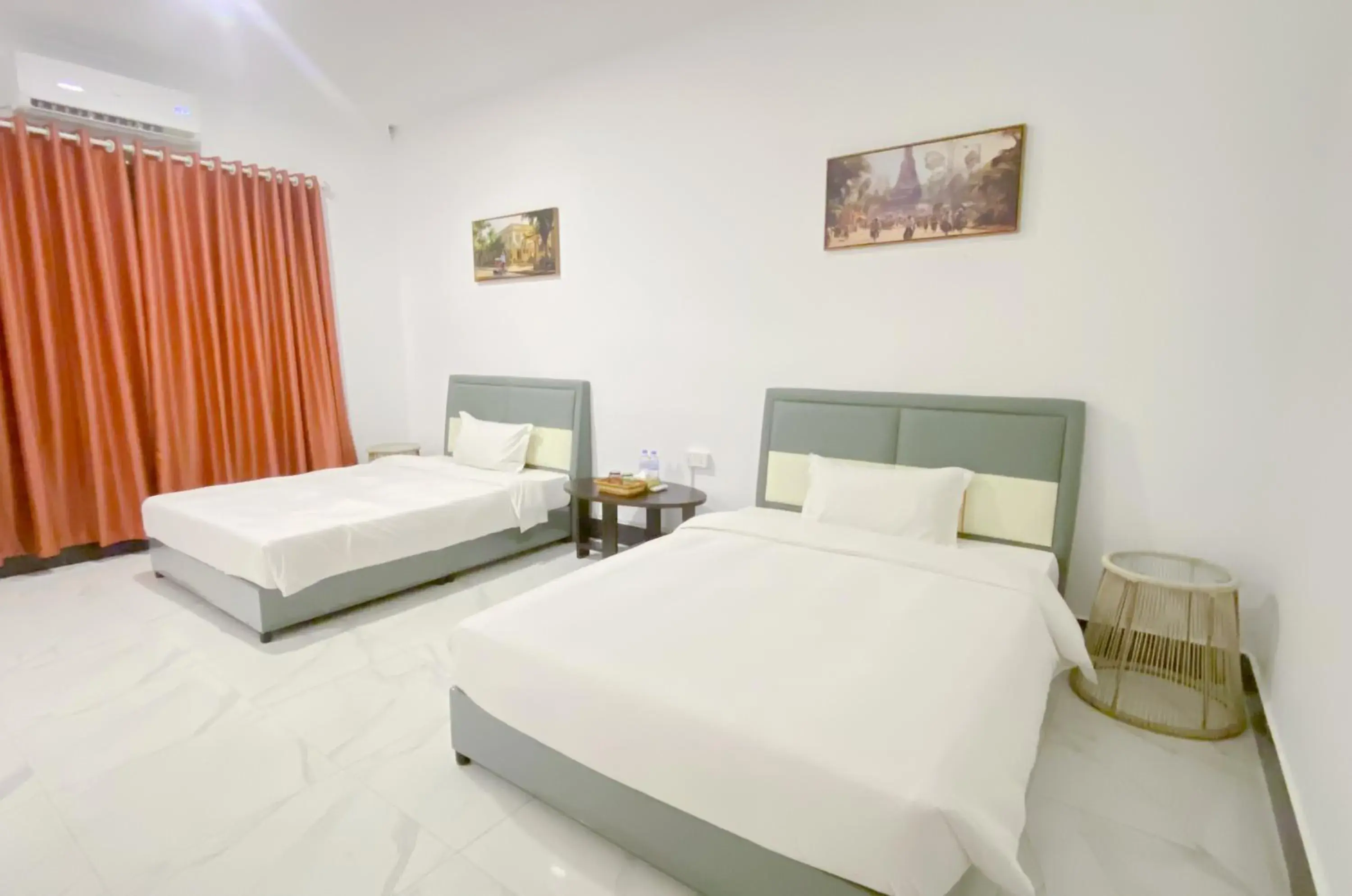 Bedroom, Bed in Easy Backpackers Paradise Bedroom, Bed in Easy Backpackers Paradise