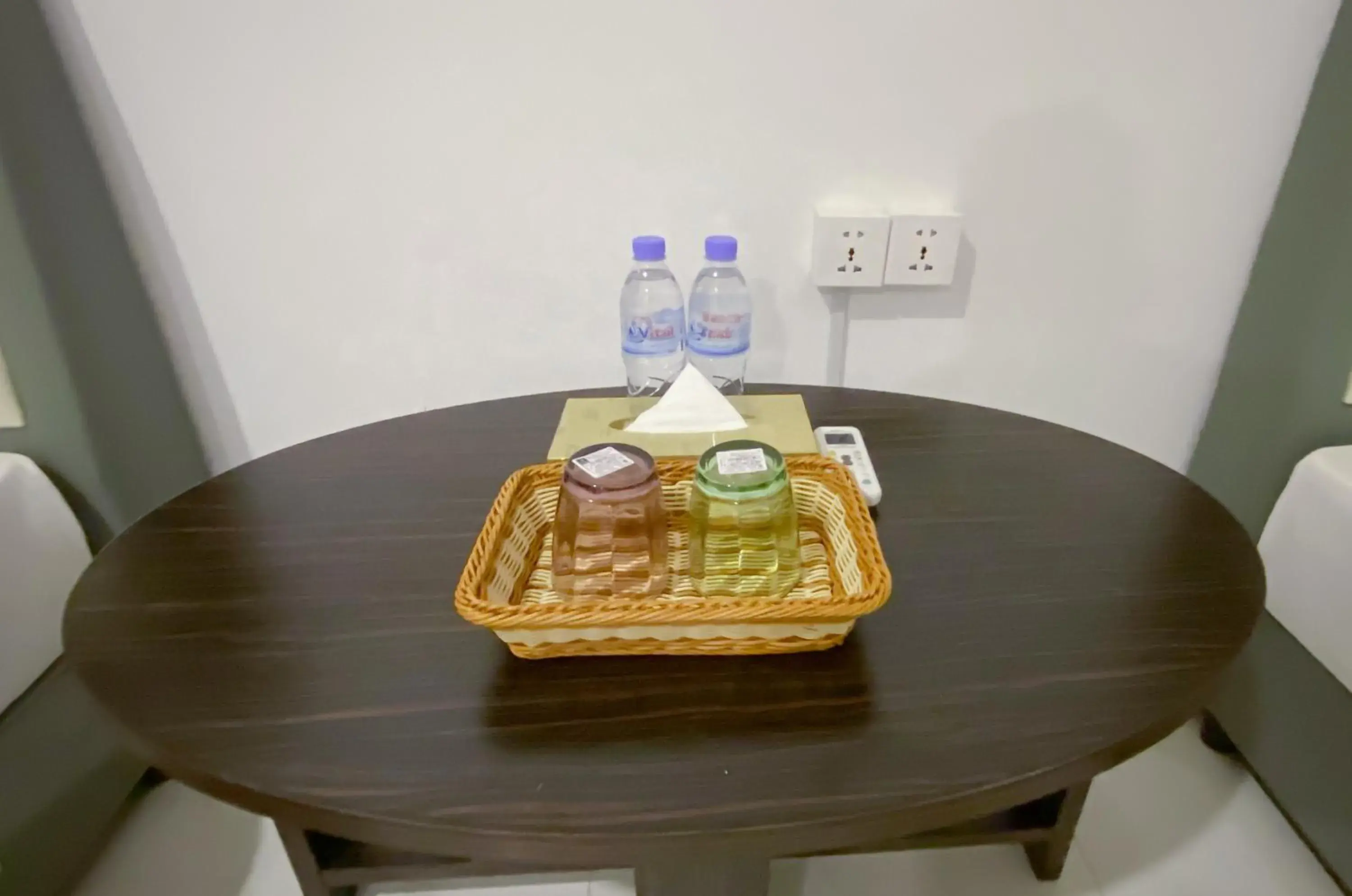 Drinks in Easy Backpackers Paradise Drinks in Easy Backpackers Paradise