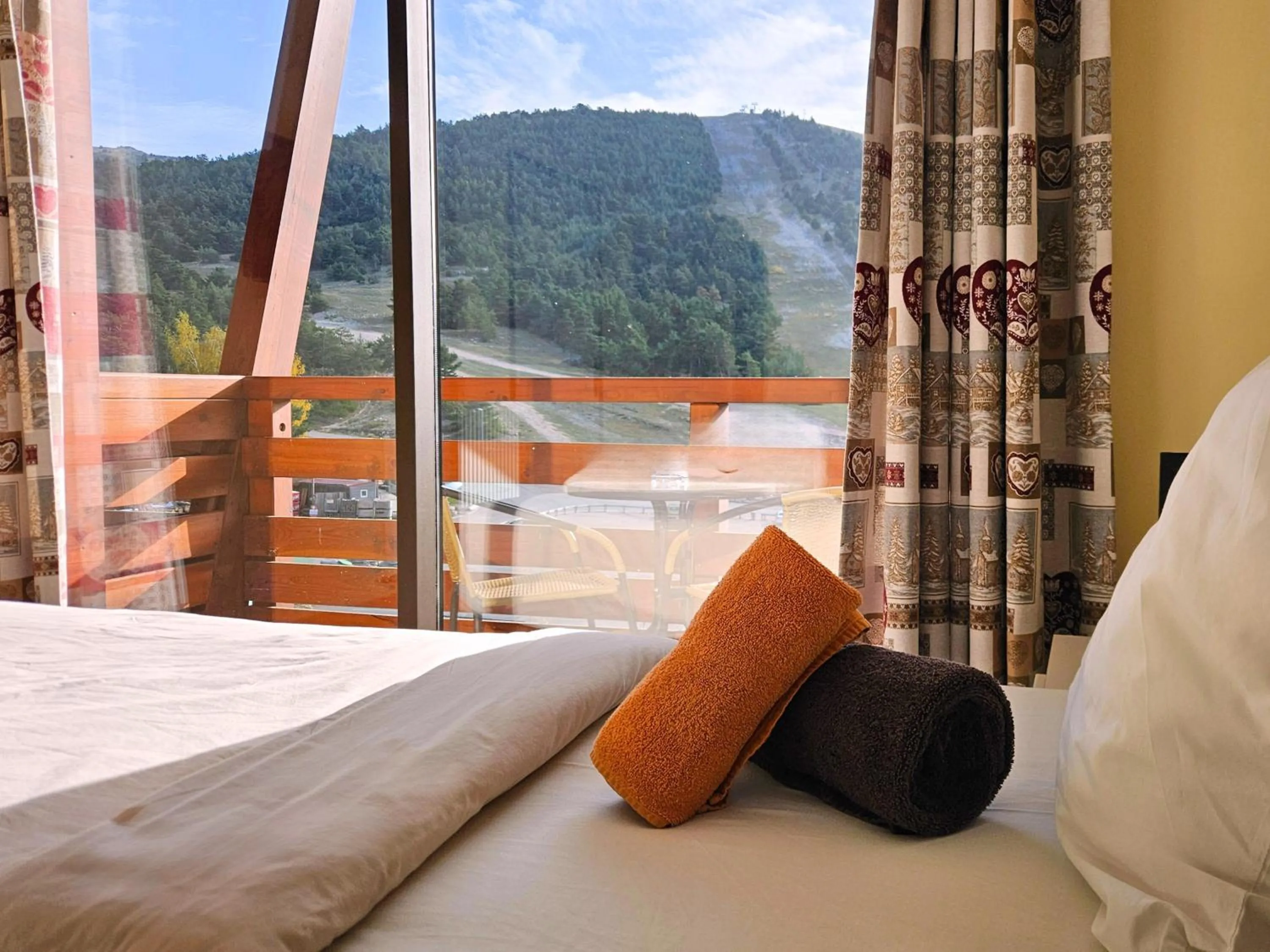 Family Room with Mountain View in Auberge Alpina