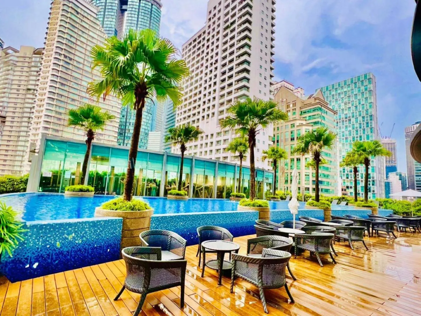 Swimming pool in Vortex Suites KLCC City Center