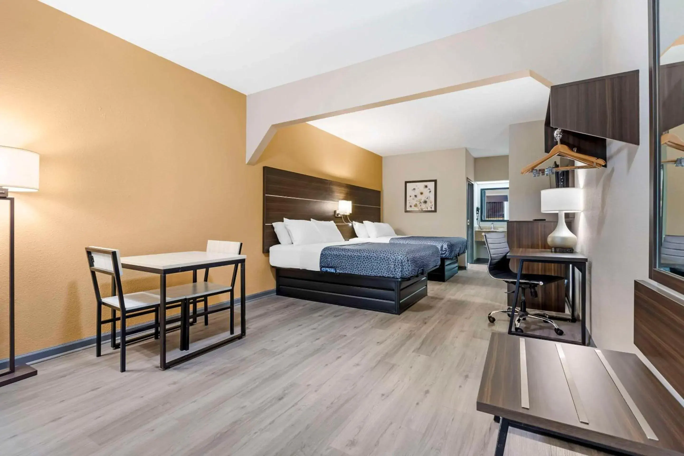 Bedroom, Bed in Suburban Studios Orangeburg Bedroom, Bed in Suburban Studios Orangeburg