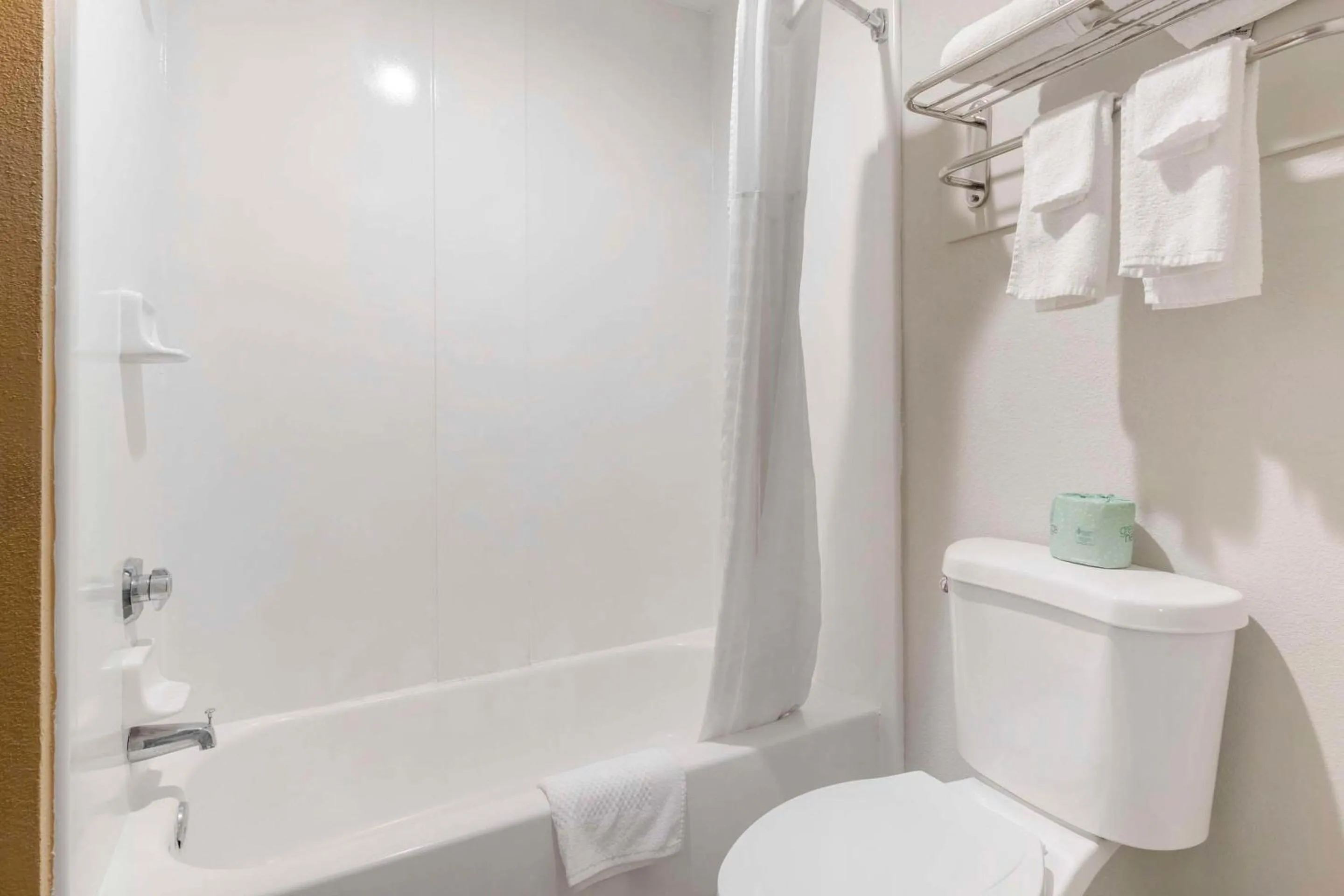 Bedroom in Suburban Studios Orangeburg