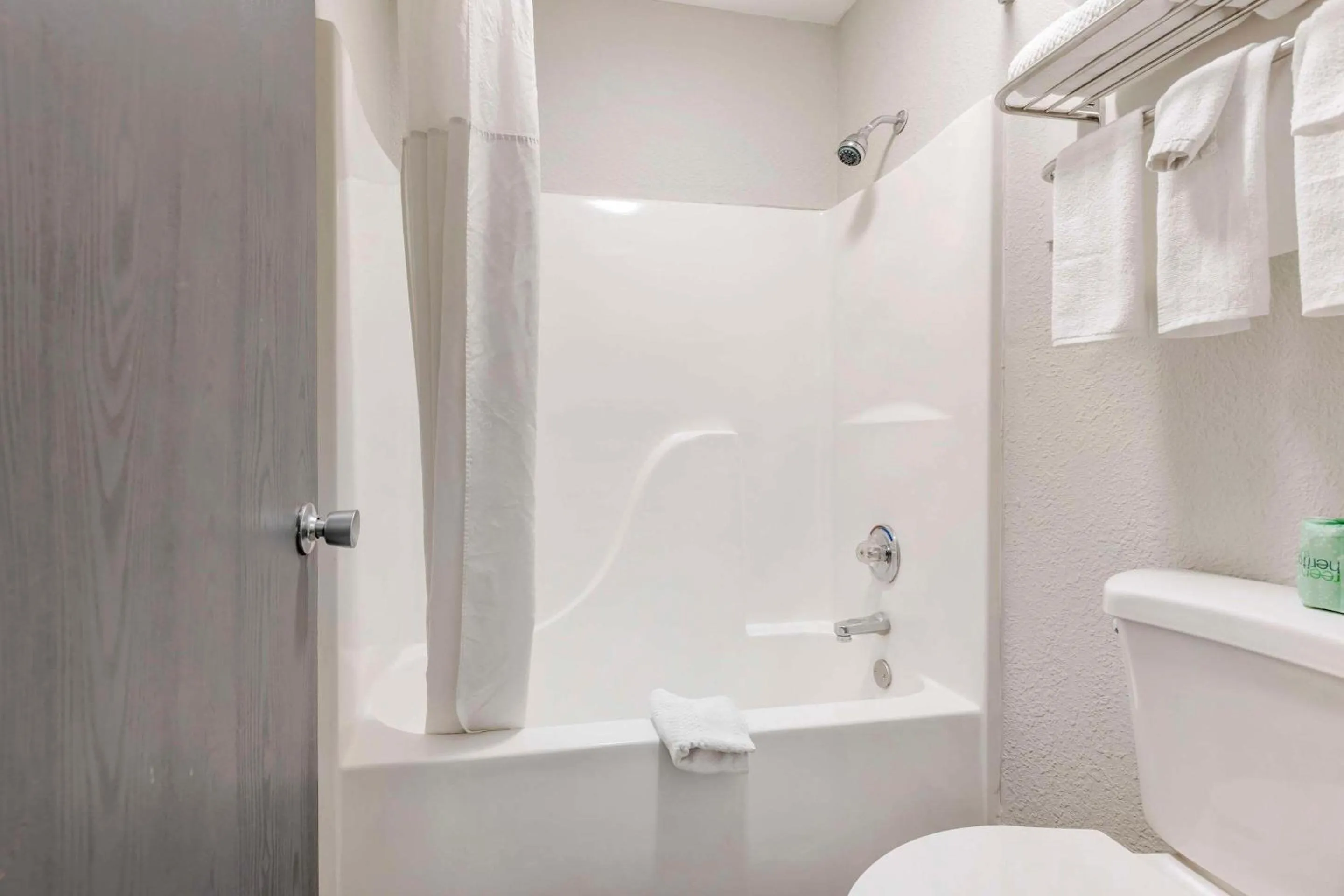 Bedroom in Suburban Studios Orangeburg