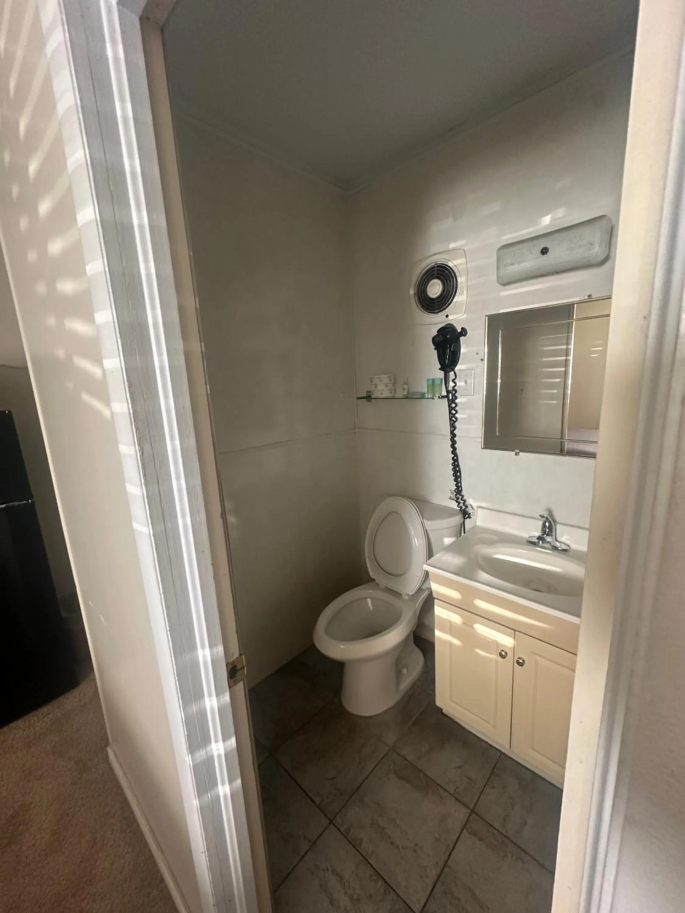 Toilet in Grand Central Motel