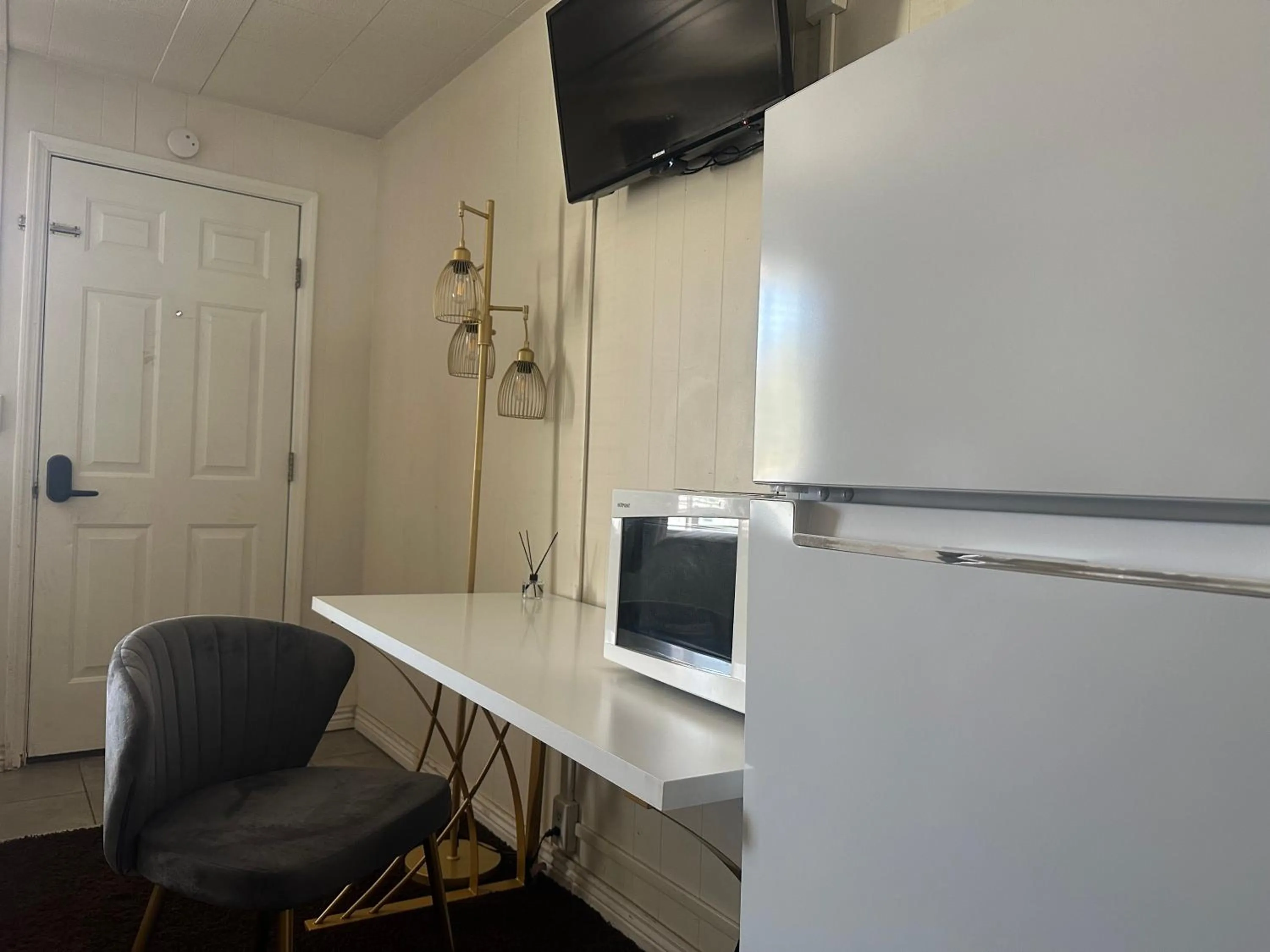 TV and multimedia in Grand Central Motel