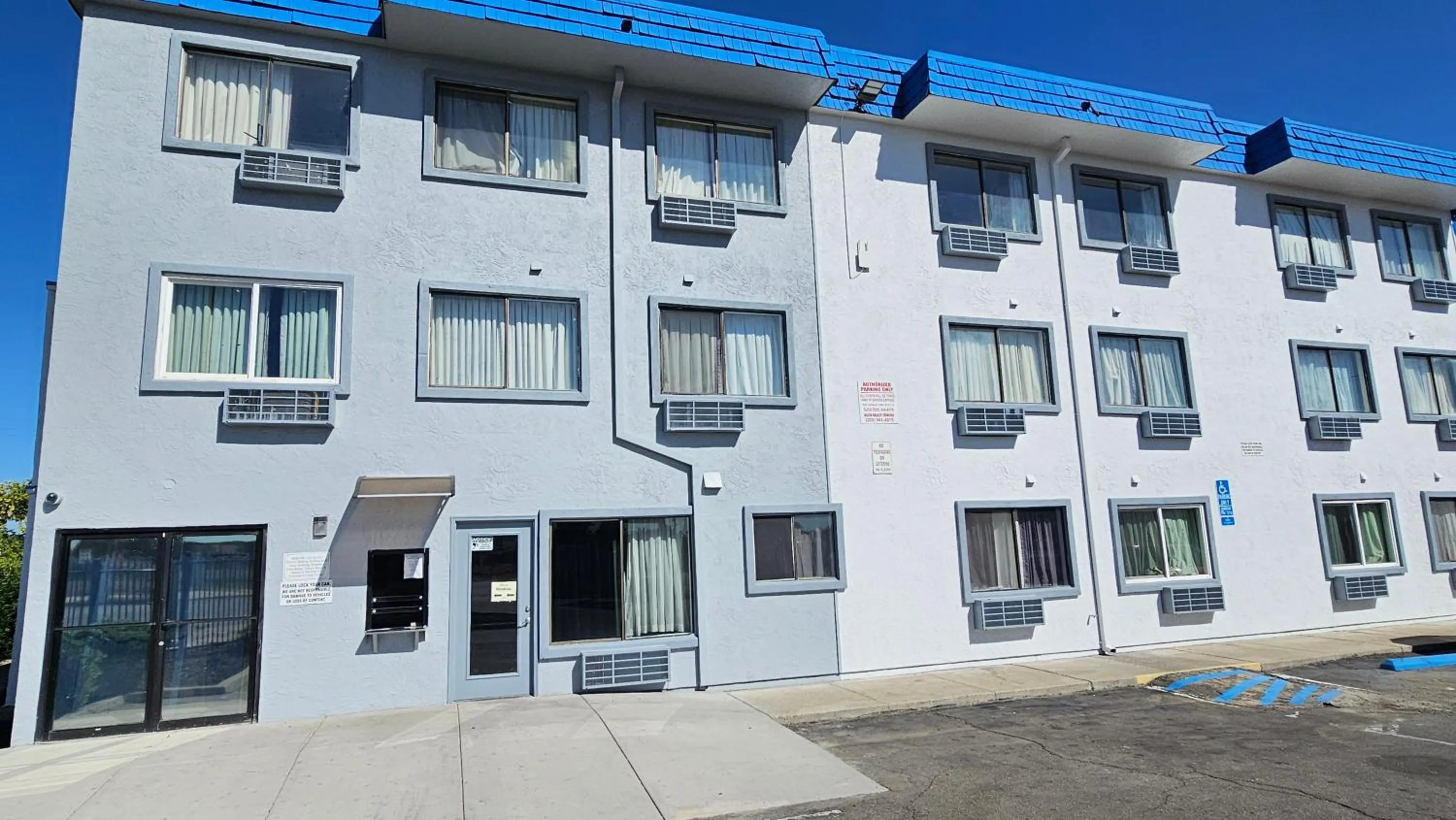 Property building in MetroParc 'nSuites