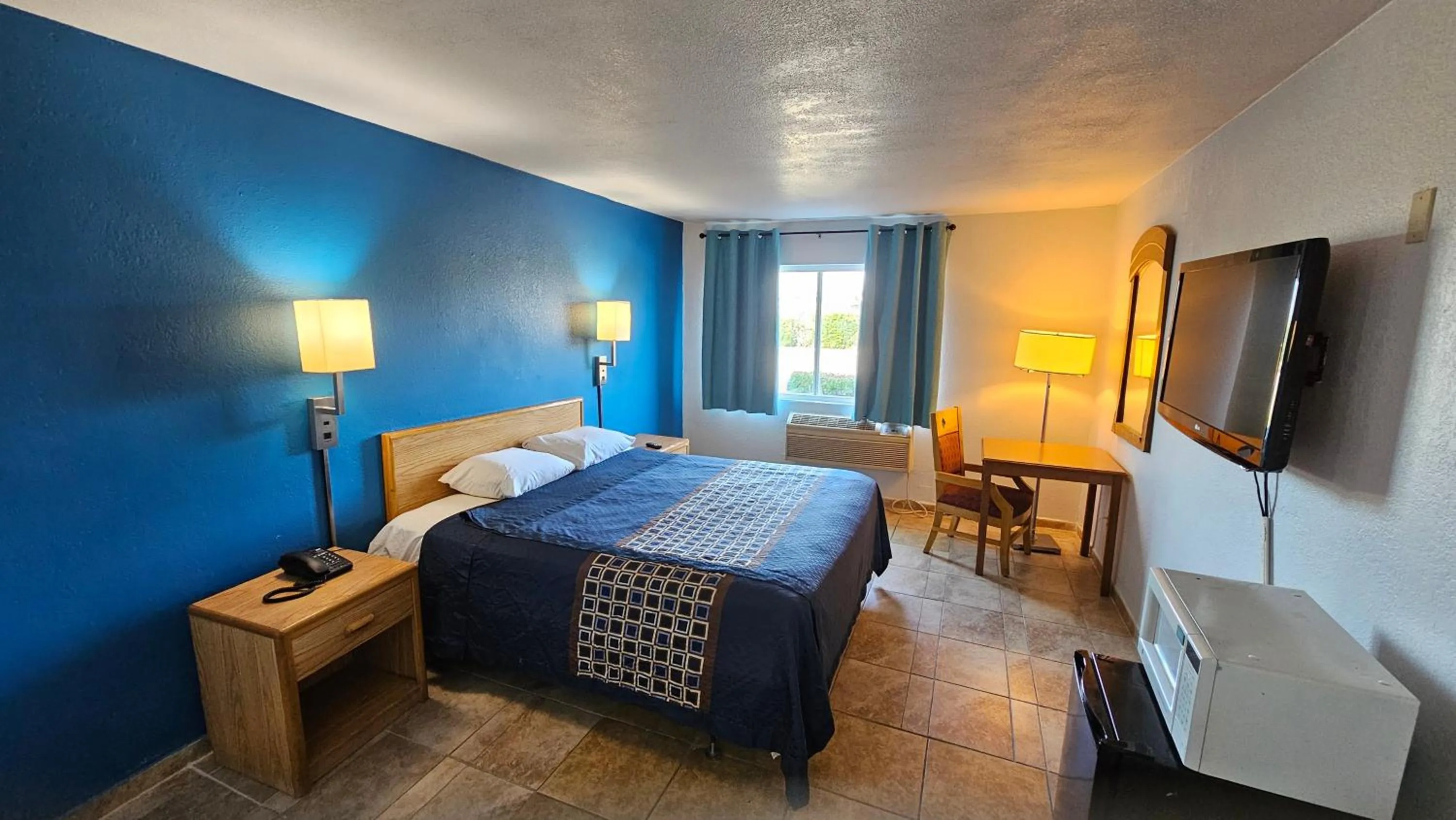 Bed in MetroParc 'nSuites