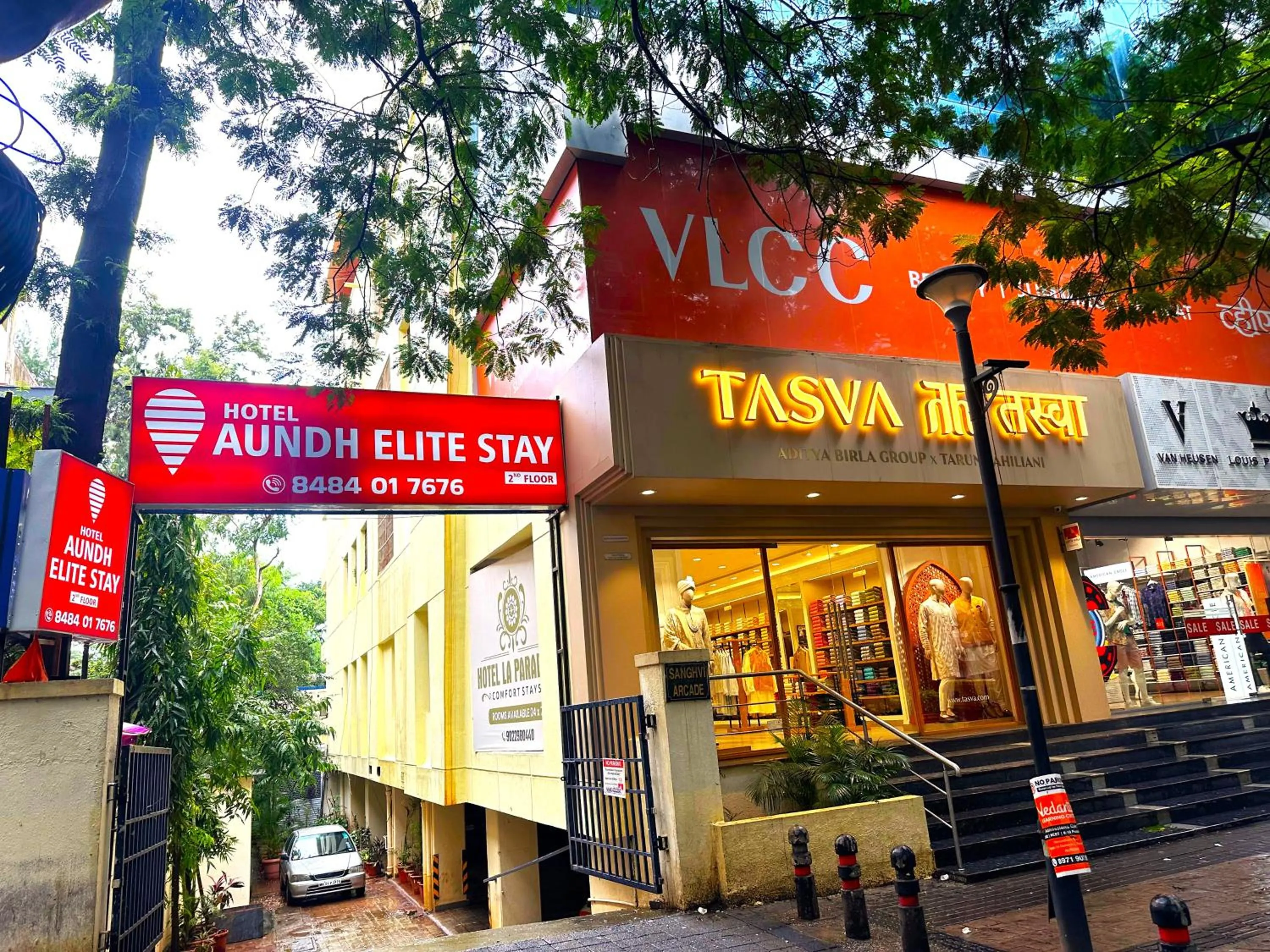 Facade/entrance in Aundh Elite Stay