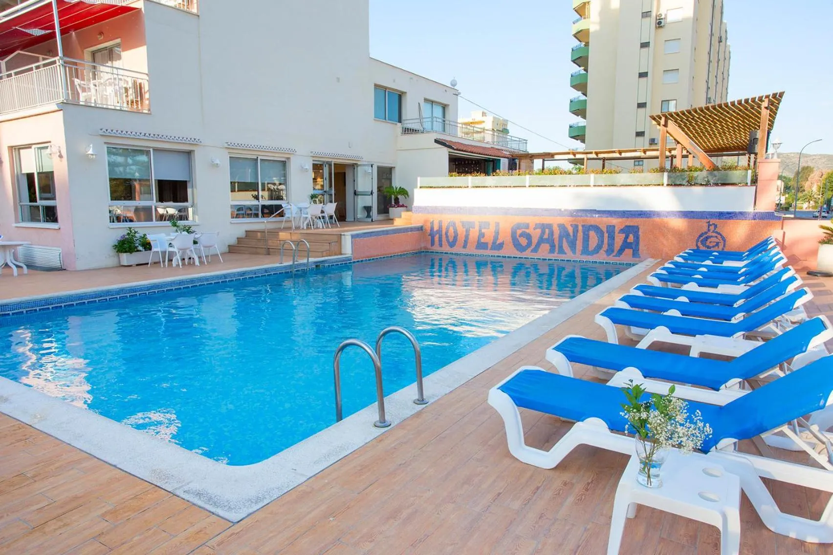Swimming pool in Gandia Playa