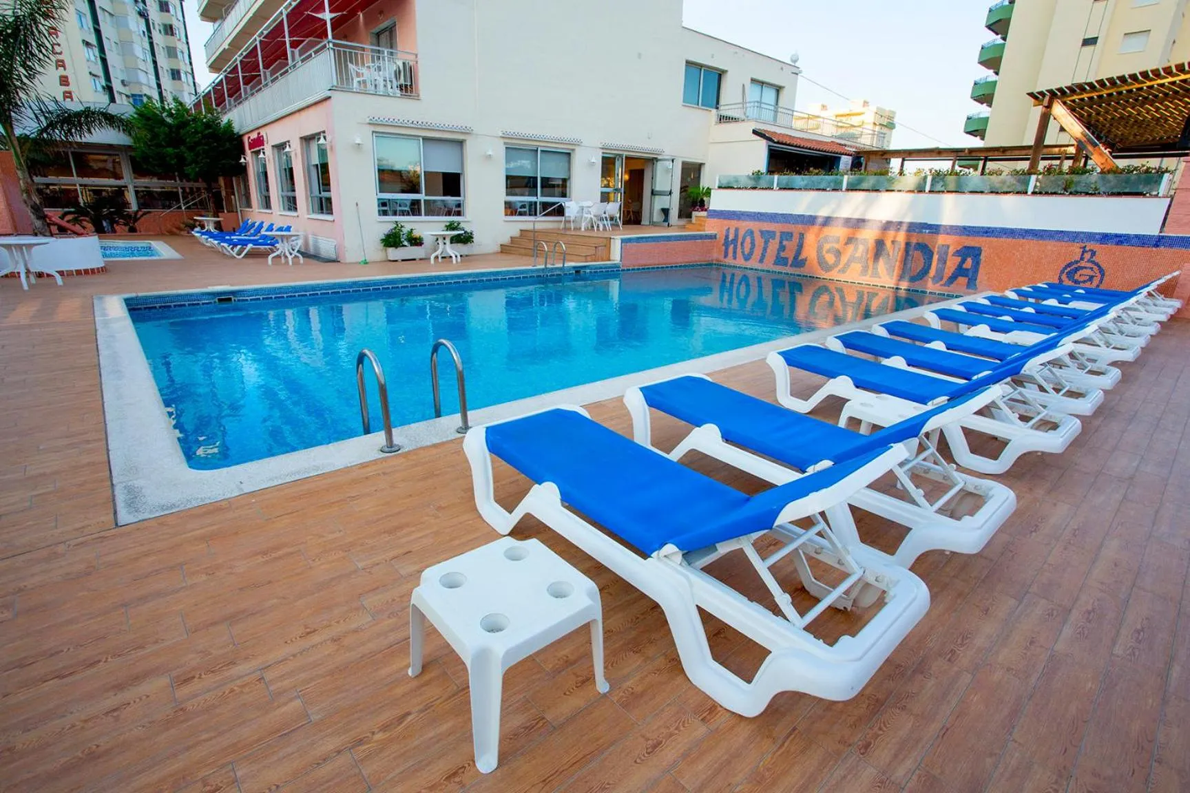 Swimming pool in Gandia Playa