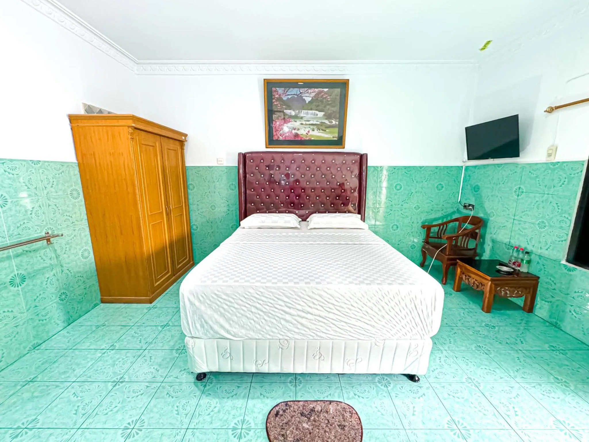 Bed in Hotel Grand Bandara