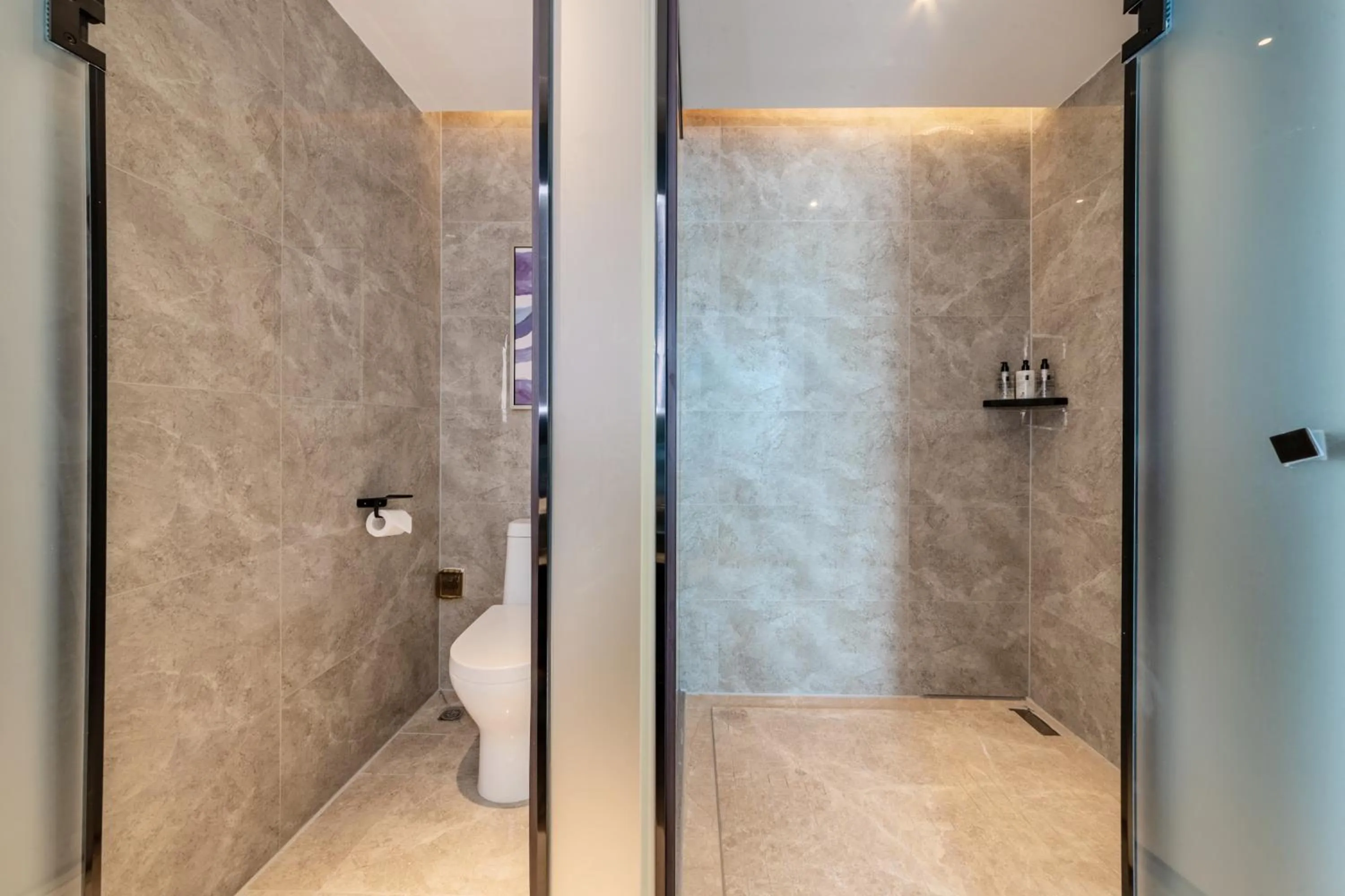 Shower in Echarm Hotel Yichang East Railway Station