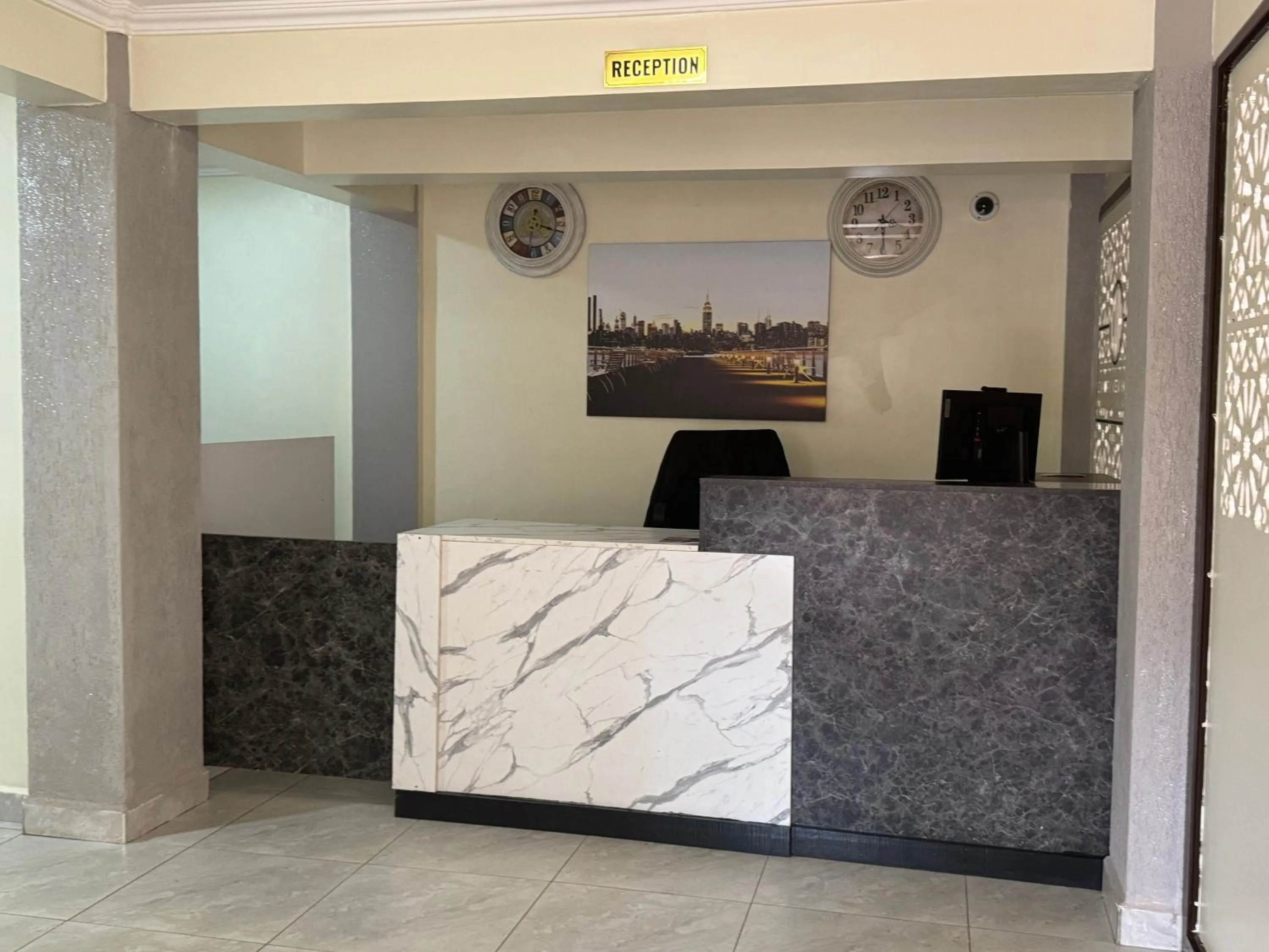 Lobby or reception in Canopy View Hotel