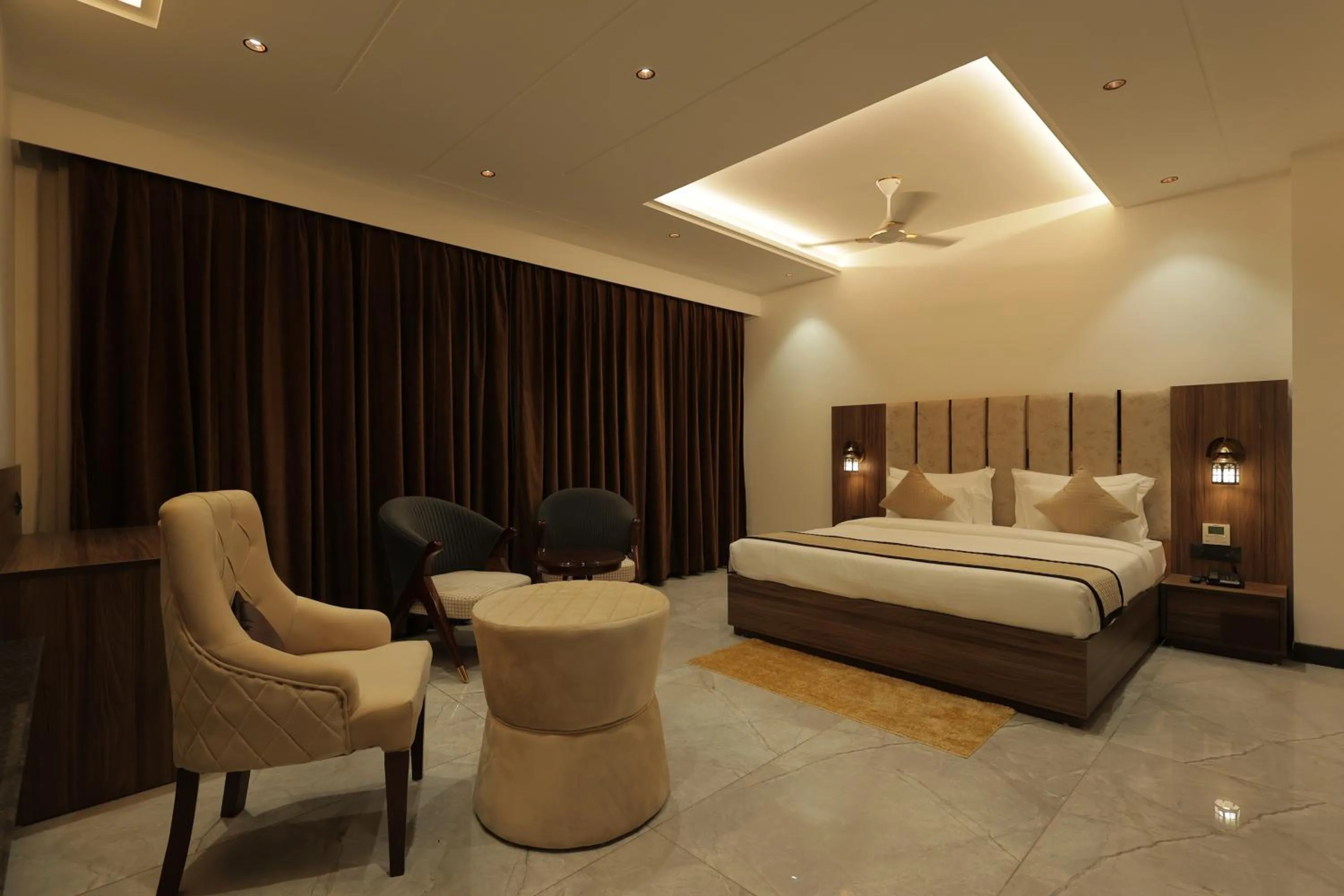 Bedroom, Bed in SNJ Taj Grand