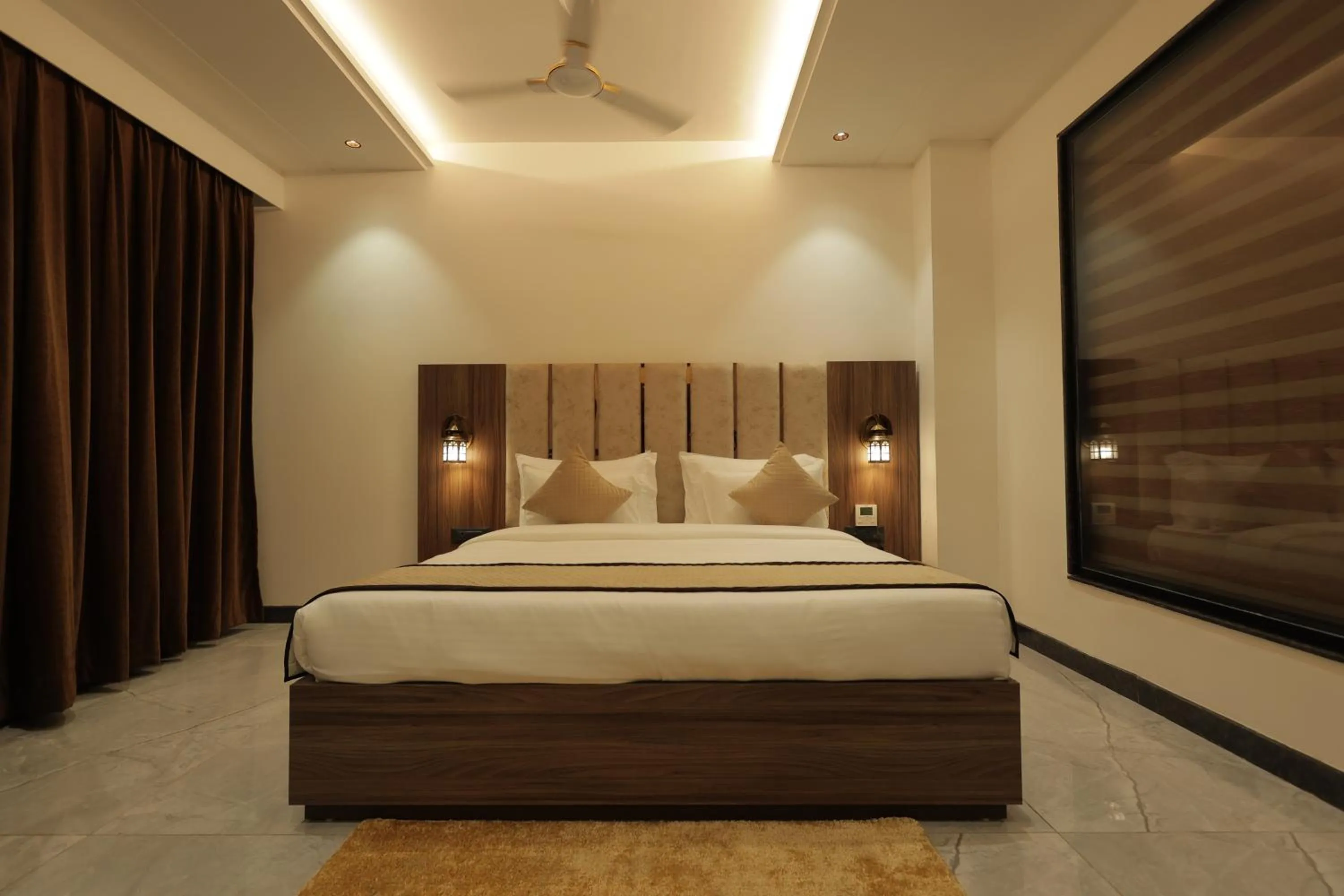 Bedroom, Bed in SNJ Taj Grand
