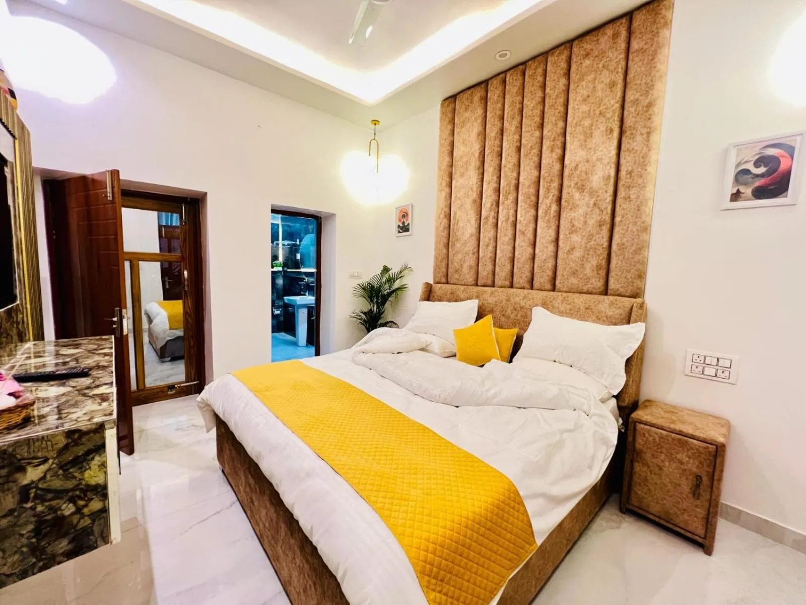 Deluxe Room (2 Adults + 1 Child) in Dyson Ville