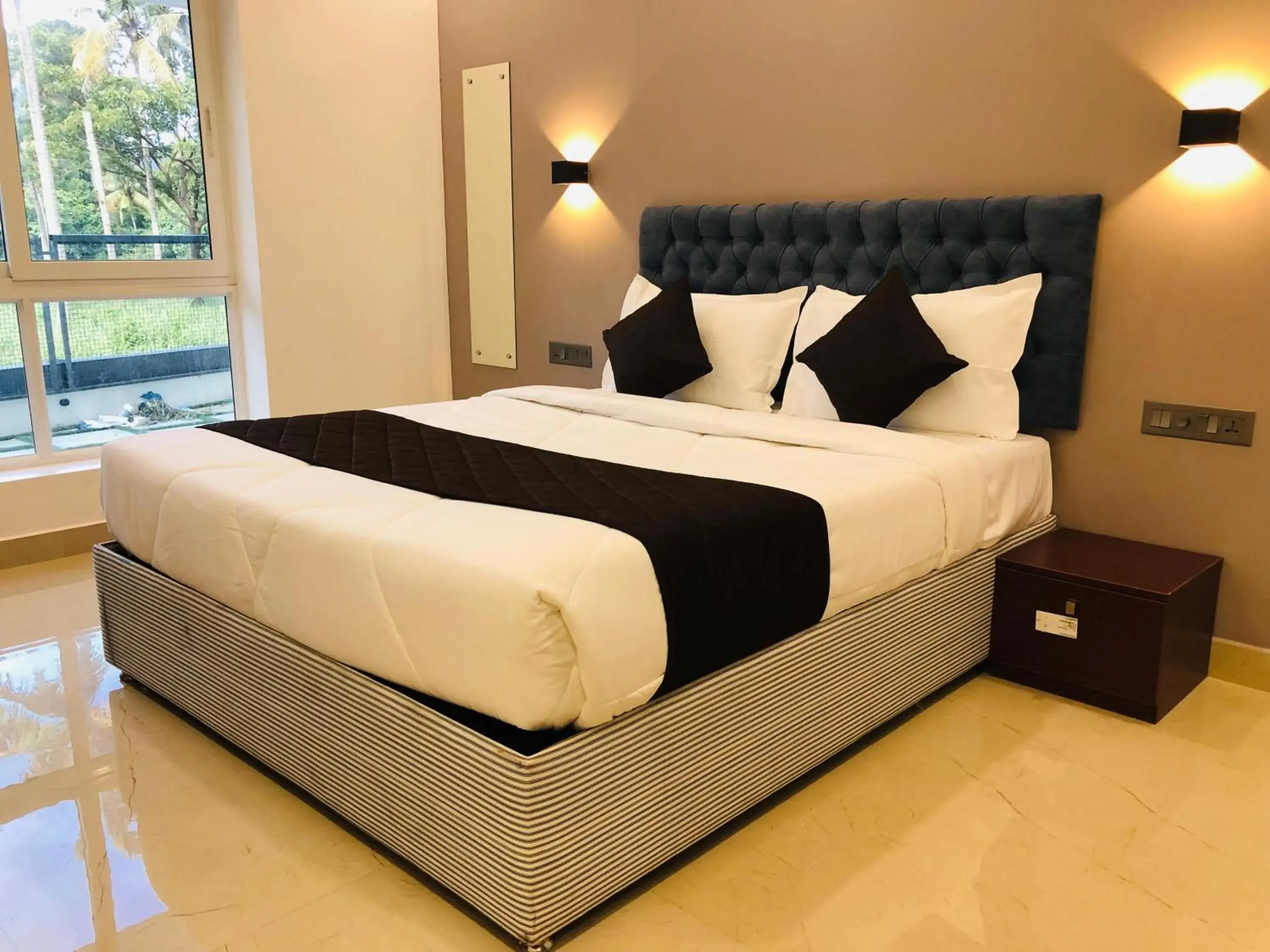 Photo of the whole room, Bed in The Lotaz Hotel Photo of the whole room, Bed in The Lotaz Hotel