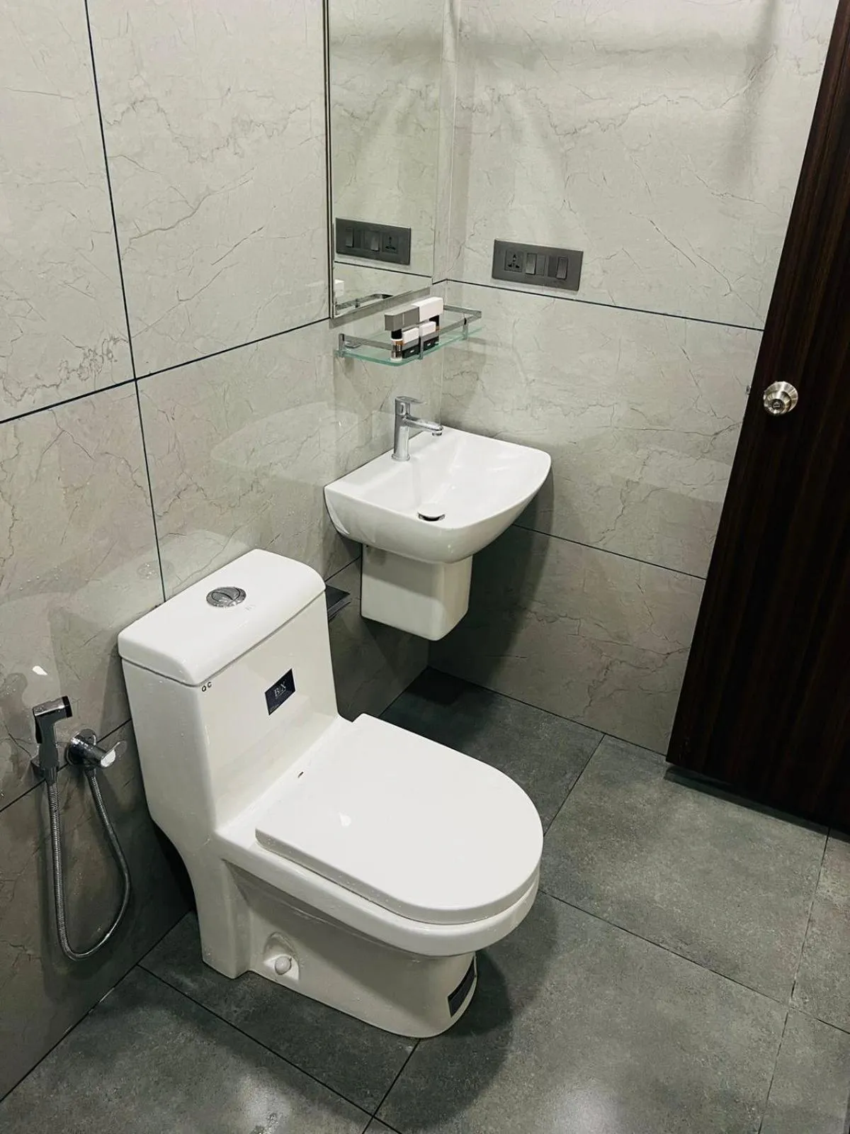 Toilet in The Lotaz Hotel