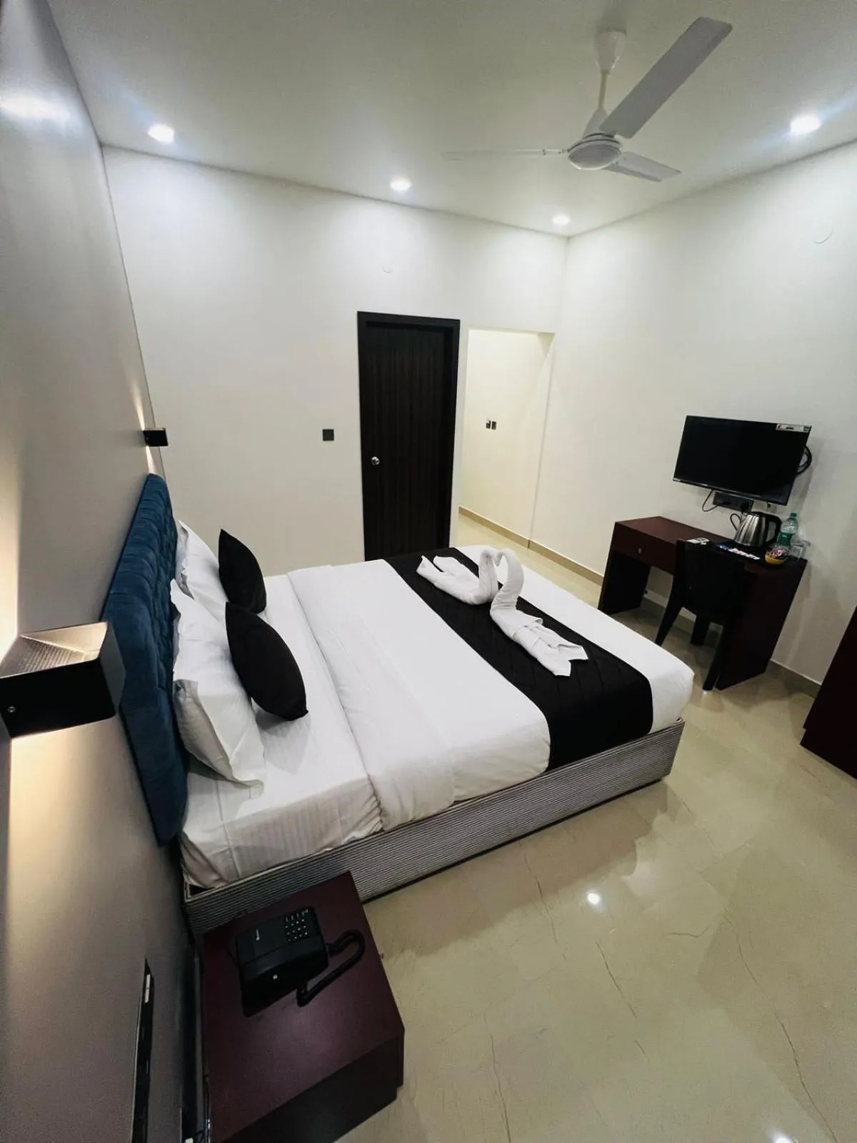 TV and multimedia, Bed in The Lotaz Hotel