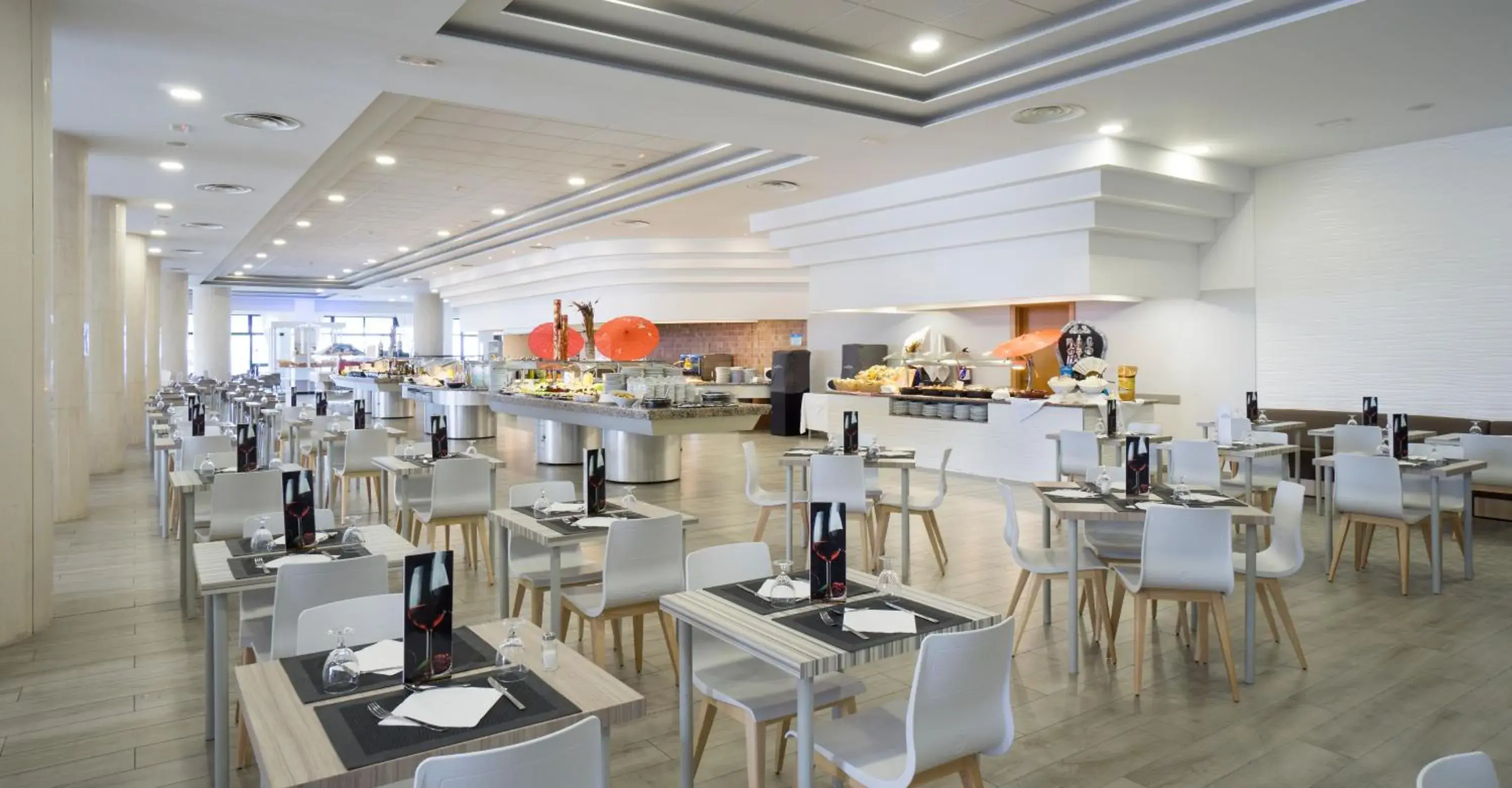 Restaurant/places to eat in Hotel Puente Real Restaurant/places to eat in Hotel Puente Real