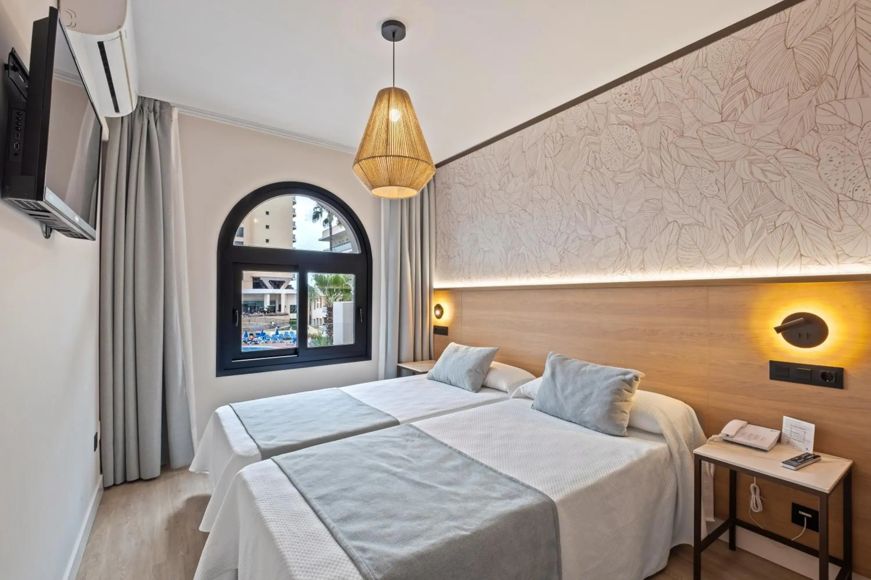 Bedroom, Bed in Hotel Puente Real Bedroom, Bed in Hotel Puente Real