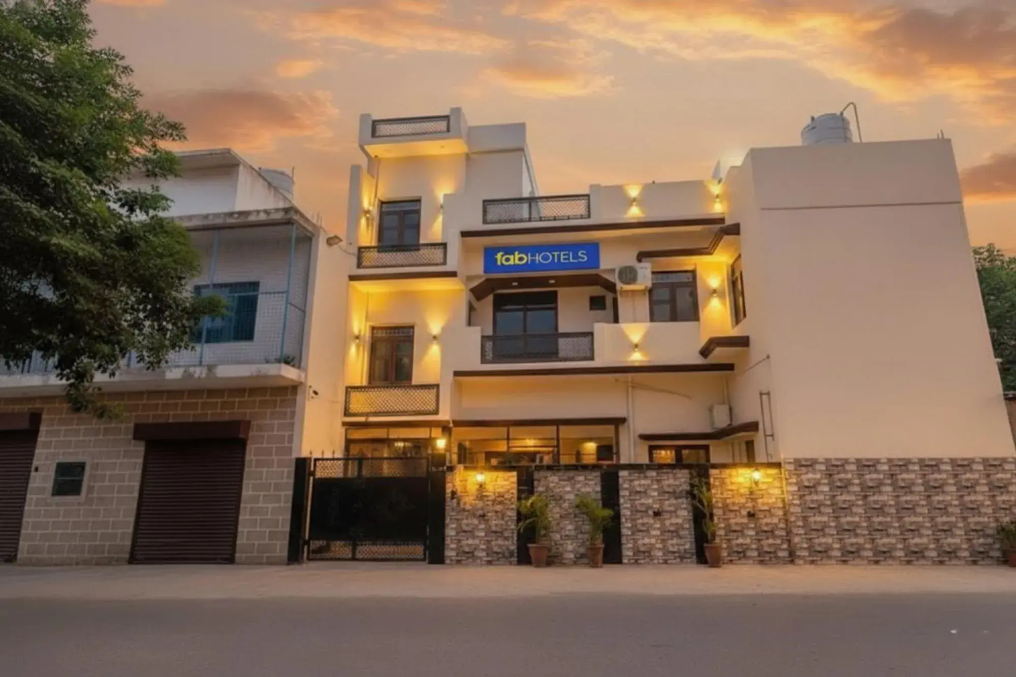 Property building in FabHotel Uma Yugul Property building in FabHotel Uma Yugul