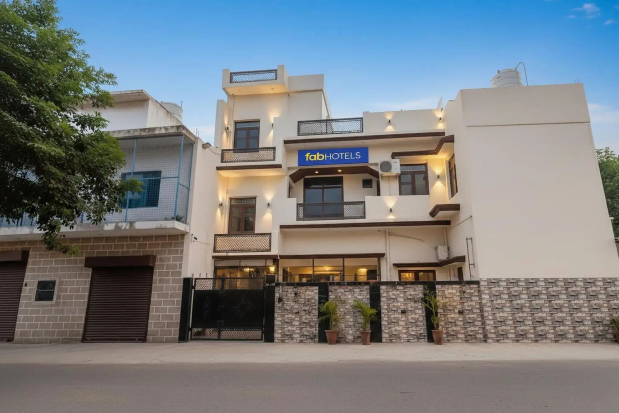 Property building in FabHotel Uma Yugul Property building in FabHotel Uma Yugul