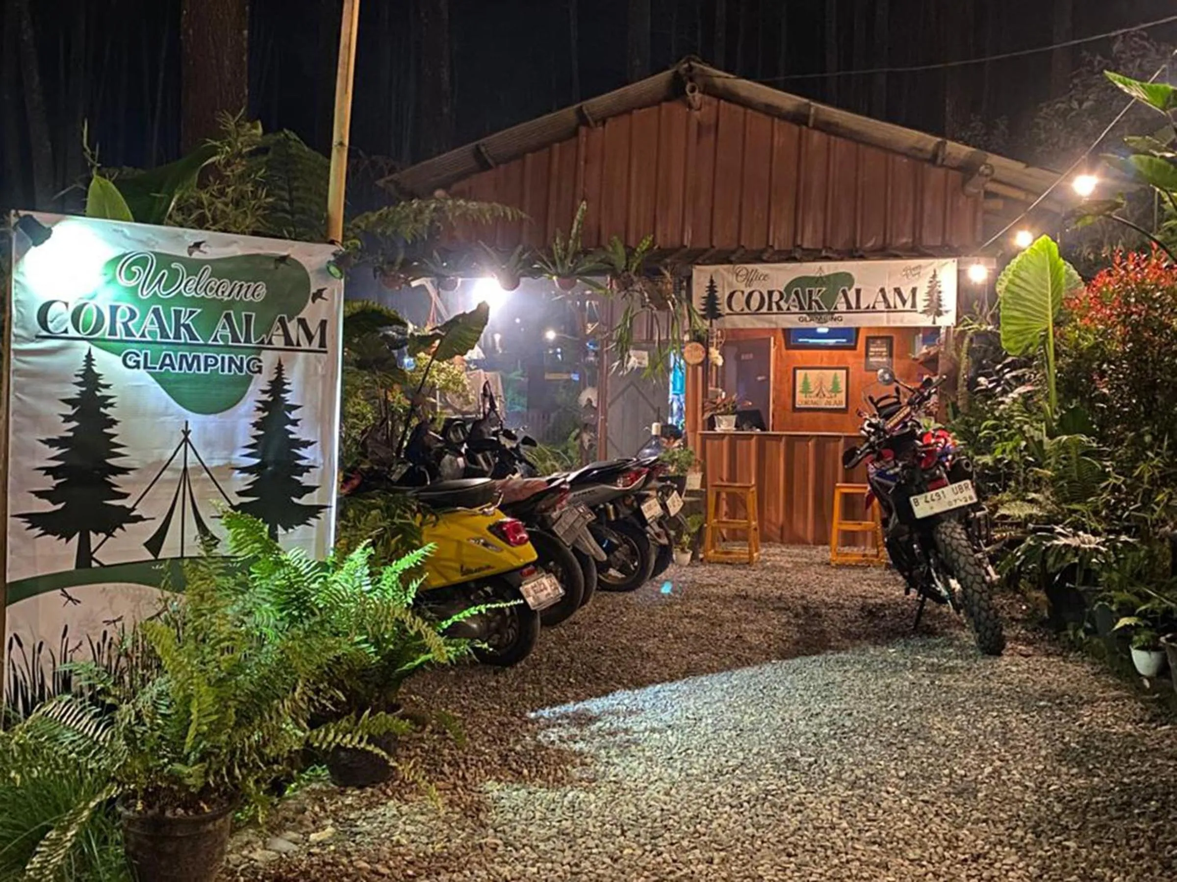 Parking in corak alam glamping