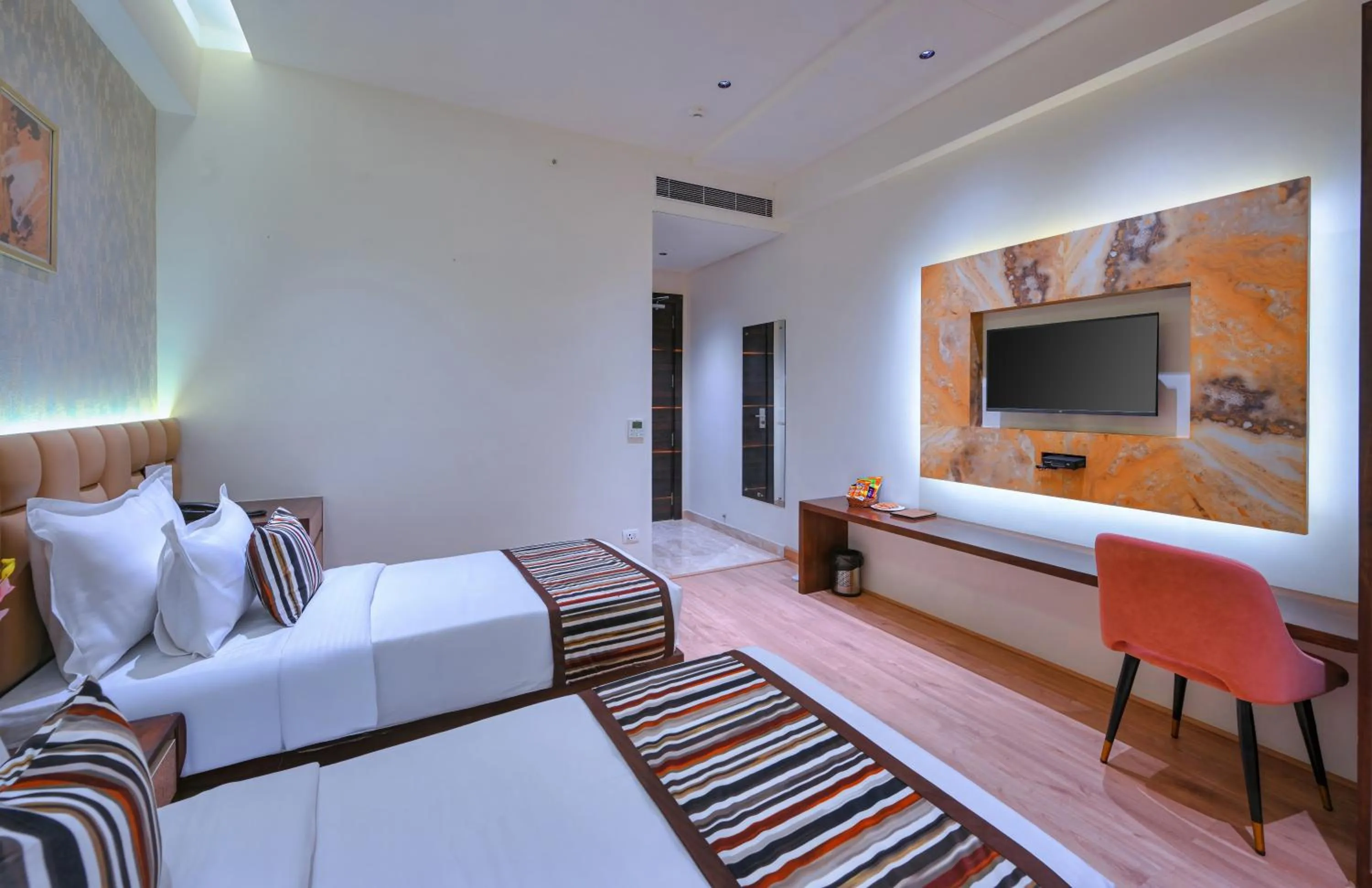 Bedroom, Bed in Hotel Sun Ring