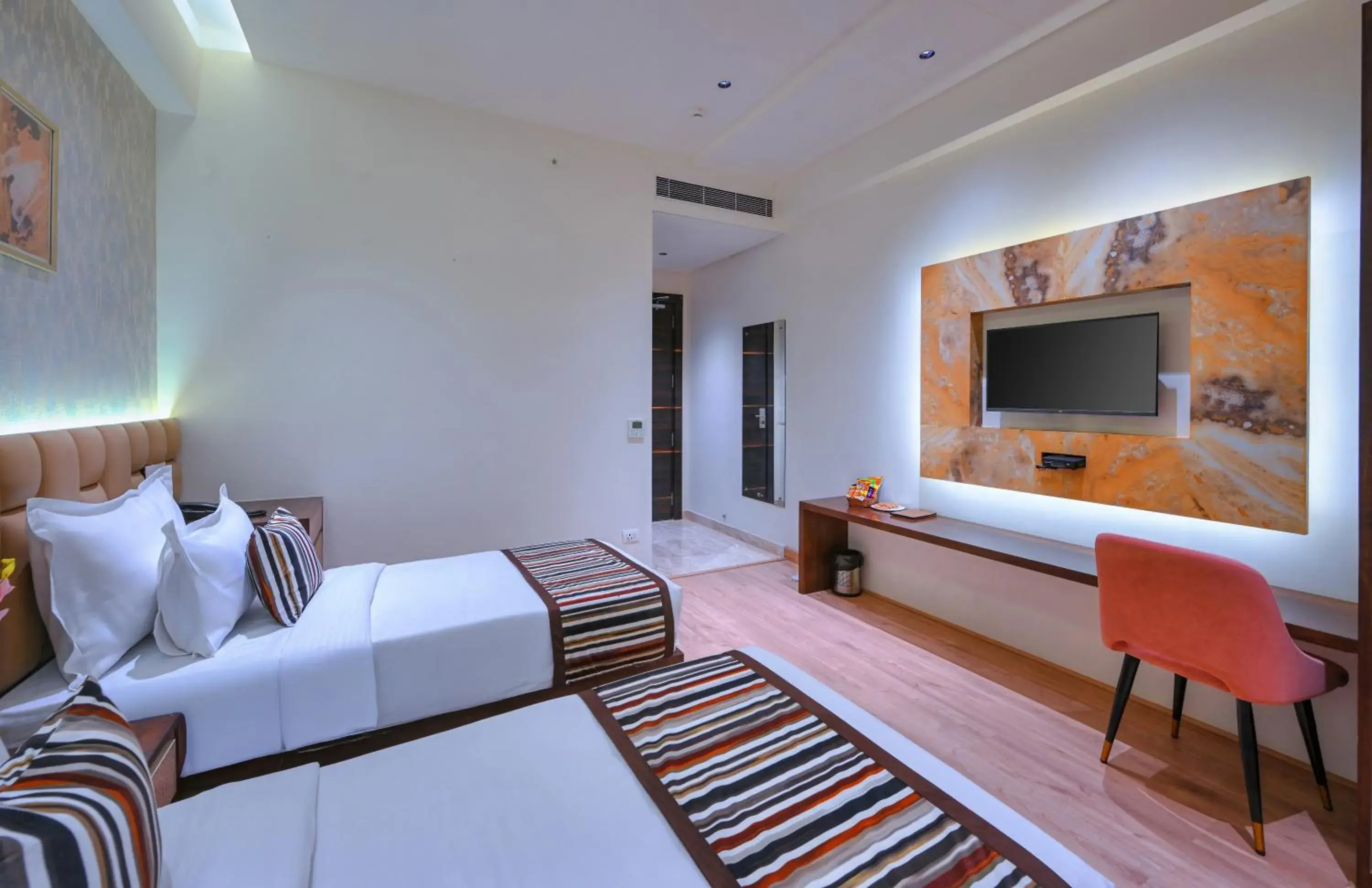 Bedroom, Bed in Hotel Sun Ring Bedroom, Bed in Hotel Sun Ring