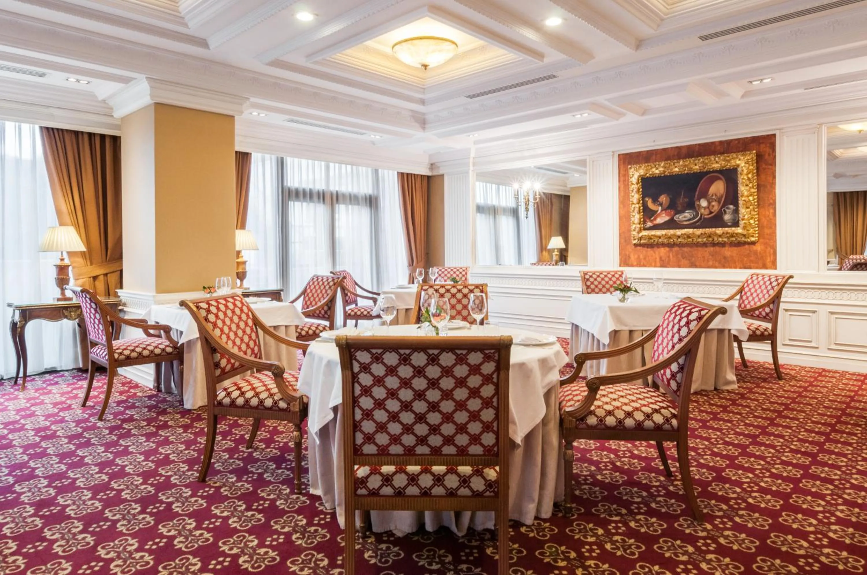 Restaurant/places to eat in Eurostars Palacio Buenavista