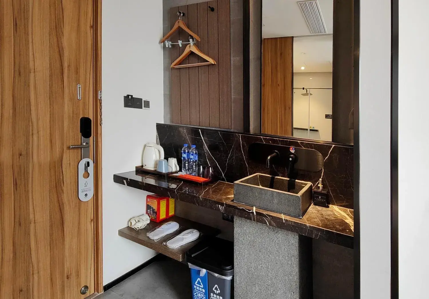 Elong Etang Hotel Guangzhou Baiyun Airport Renhe Railway Station Elong Etang Hotel Guangzhou Baiyun Airport Renhe Railway Station