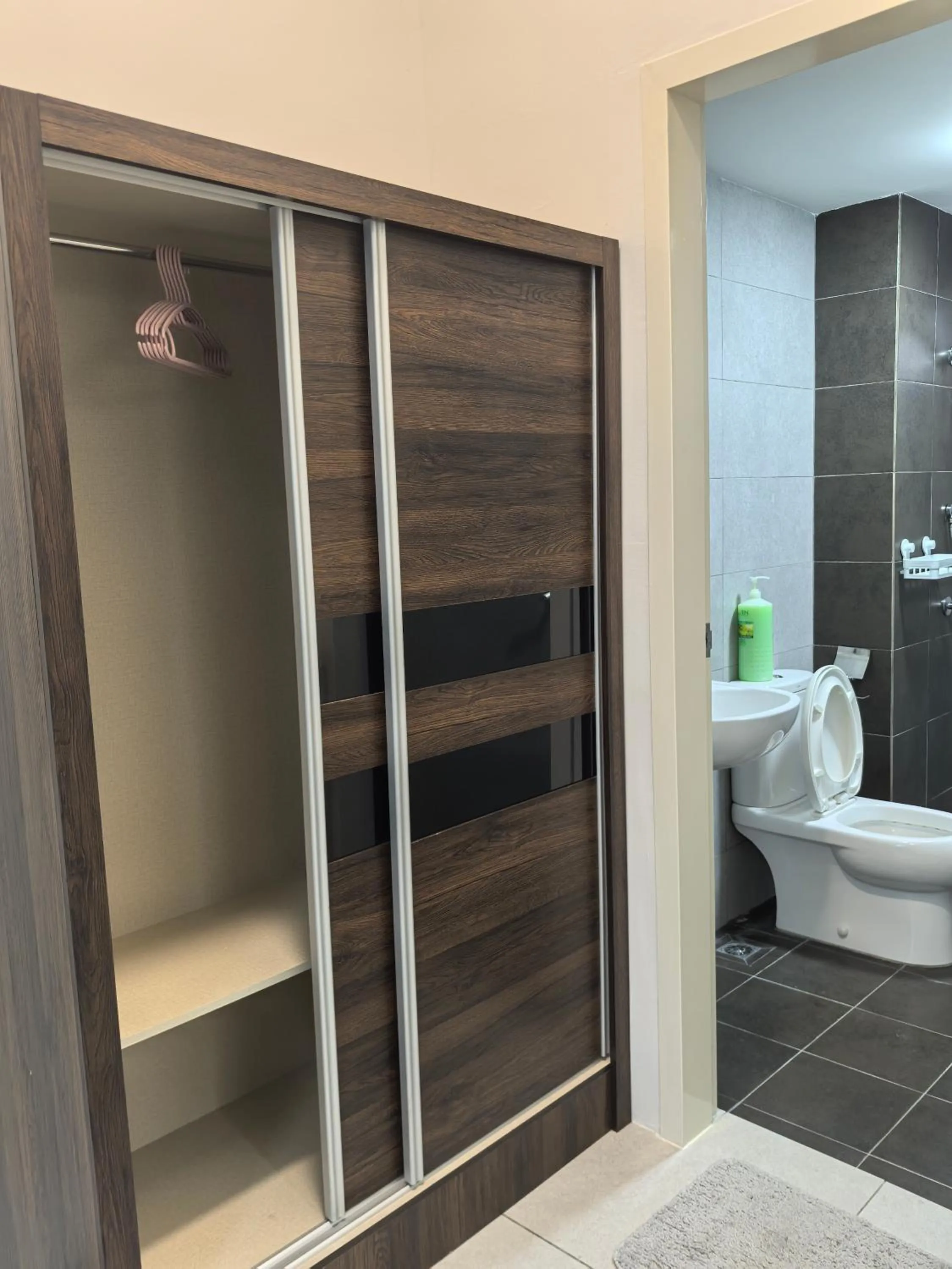 Bahagia Family House in Meritus