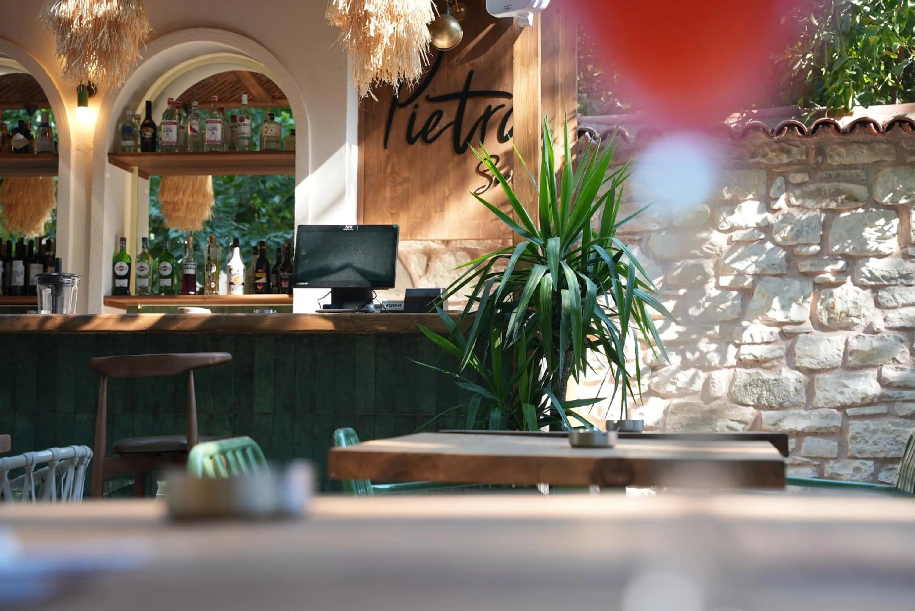 Restaurant/places to eat in Pietra Social House