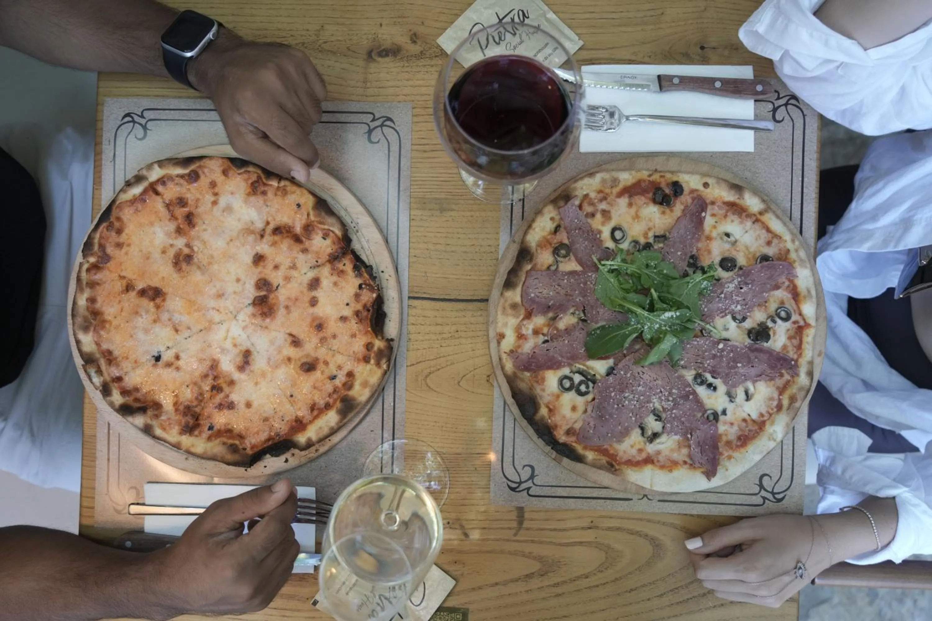 Restaurant/places to eat in Pietra Social House