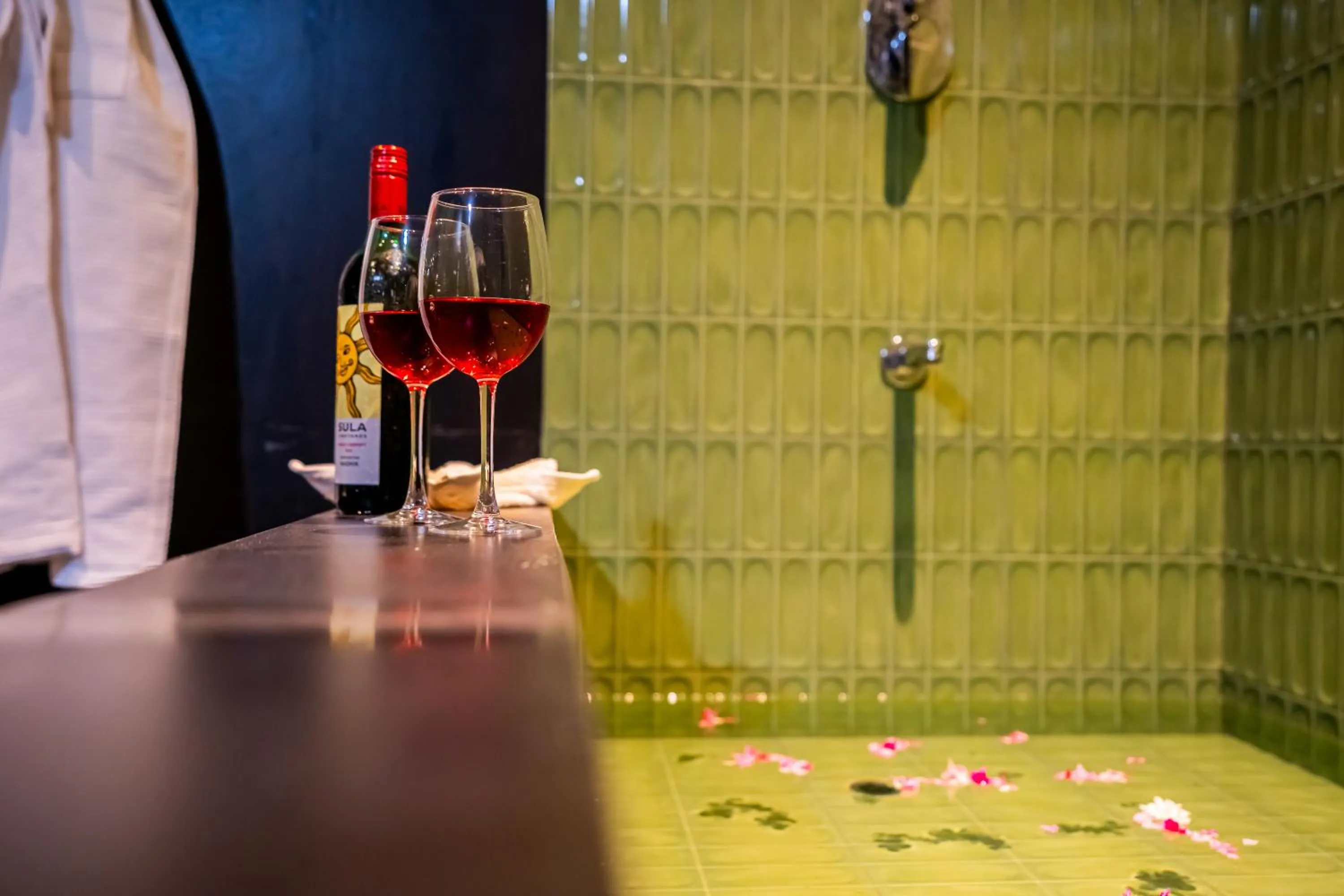 Food and drinks in The Marwar Hotel & Gardens